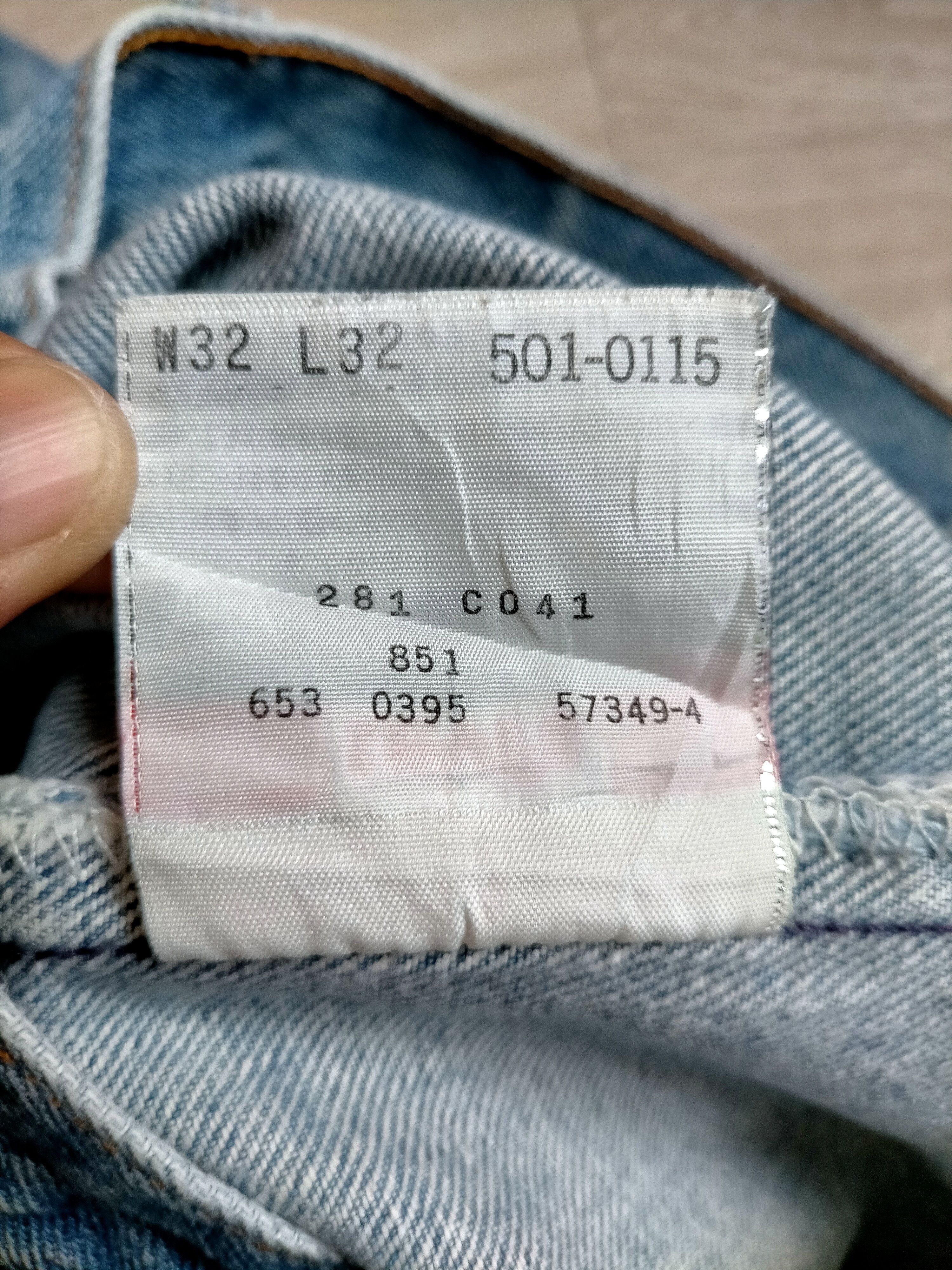 Levi's Vintage Clothing Vintage Levis 501 button Fly Blue Jeans Size US 31 - 19 Thumbnail