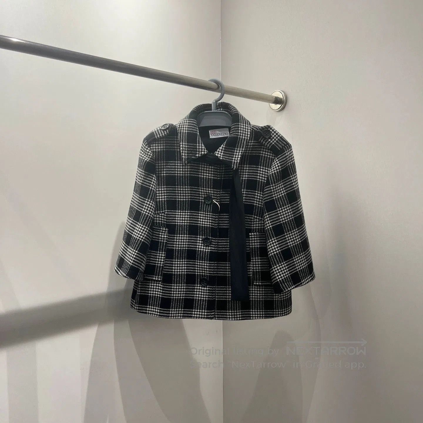 Valentino Valentino Black White Plaid Short Coat. Size US S / EU 44-46 / 1 - 1 Thumbnail