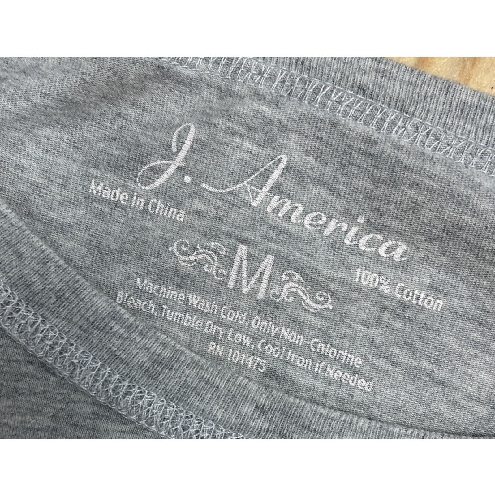 J. America J. America Women’s Gray Longsleeve Arkansas Shirt Size M Size US M / EU 48-50 / 2 - 6 Thumbnail