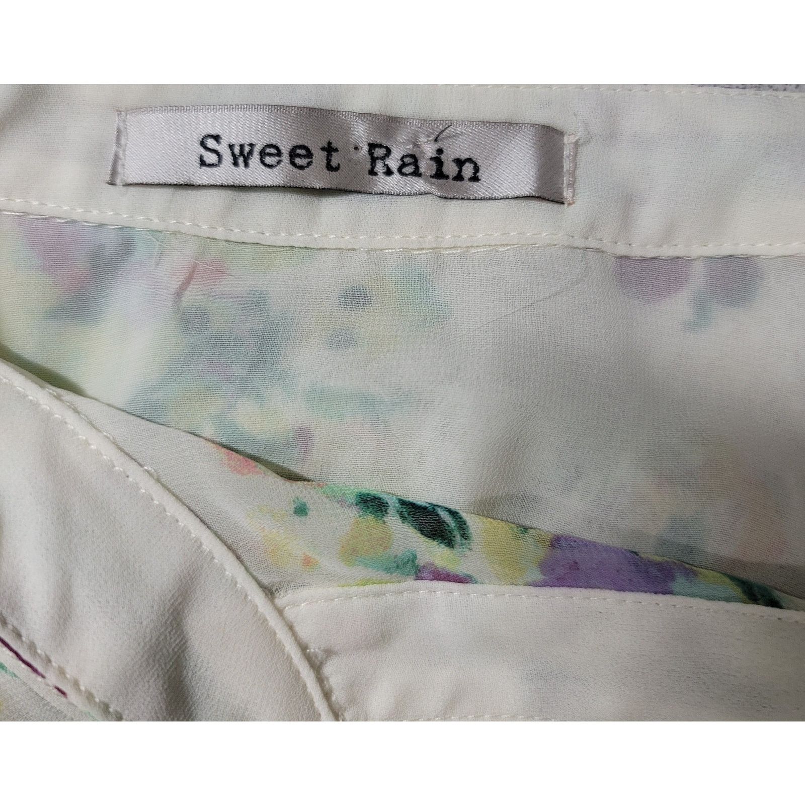 Other Sweet Rain White Purple Floral Henley Sheer Top Small Size S / US 4 / IT 40 - 4 Thumbnail