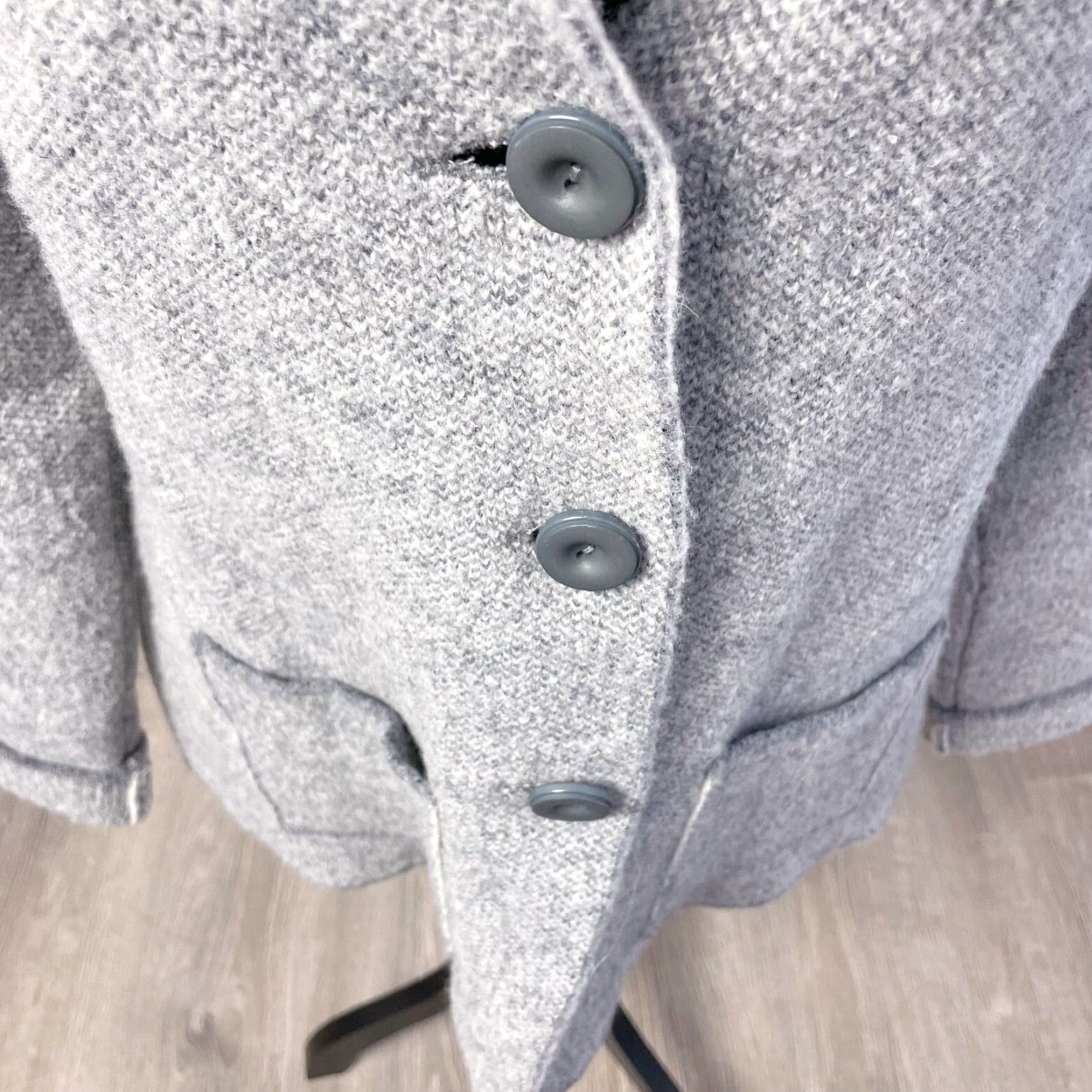 Vintage Cocogio Gray Textured Cardigan Sweater Wool Blend Large Italy Women L Size L / US 10 / IT 46 - 4 Thumbnail