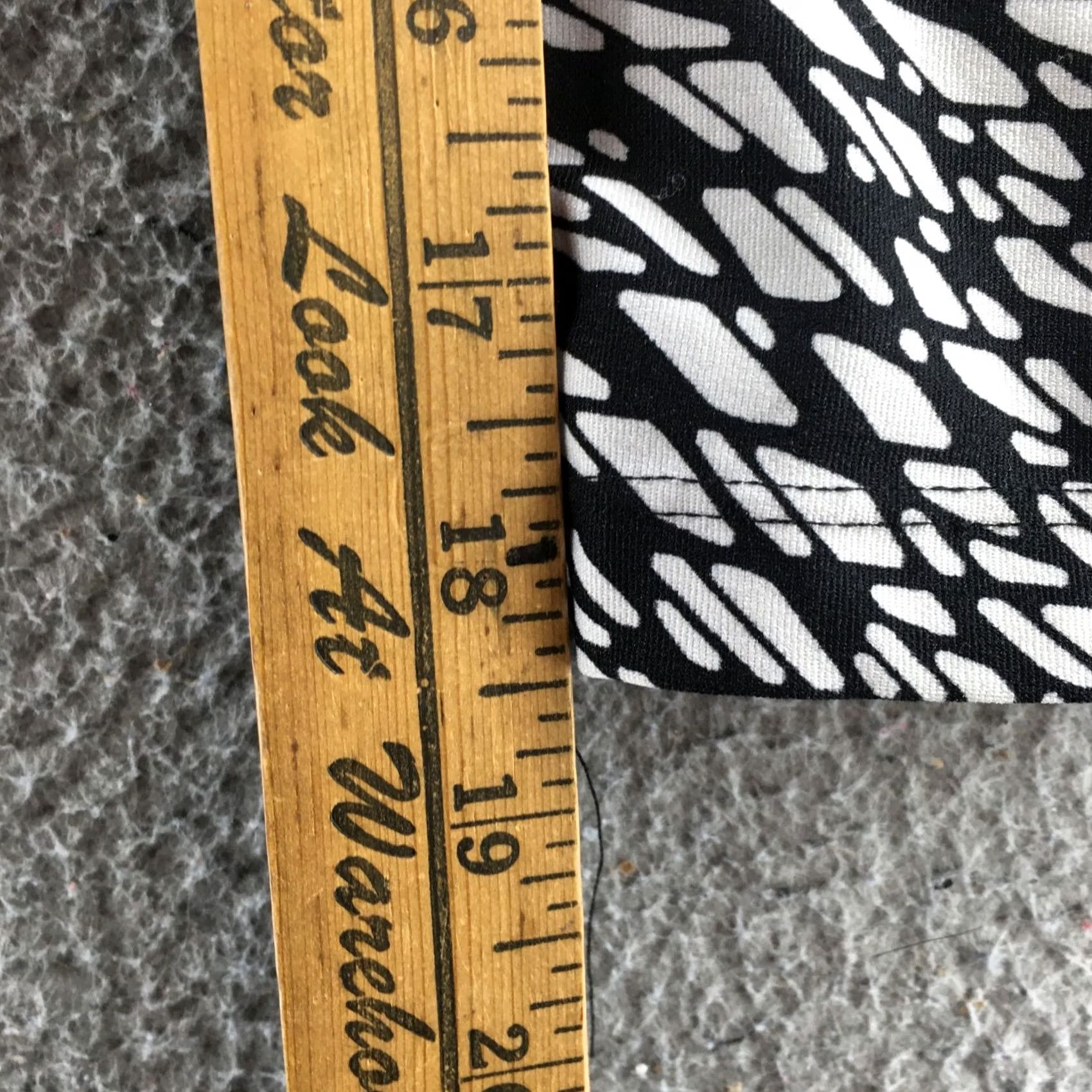 Calvin Klein Calvin Klein Quick Dry Capri Leggings Womens XS Black Pull On Elastic Waistband Size 26" / US 2 / IT 38 - 7 Thumbnail
