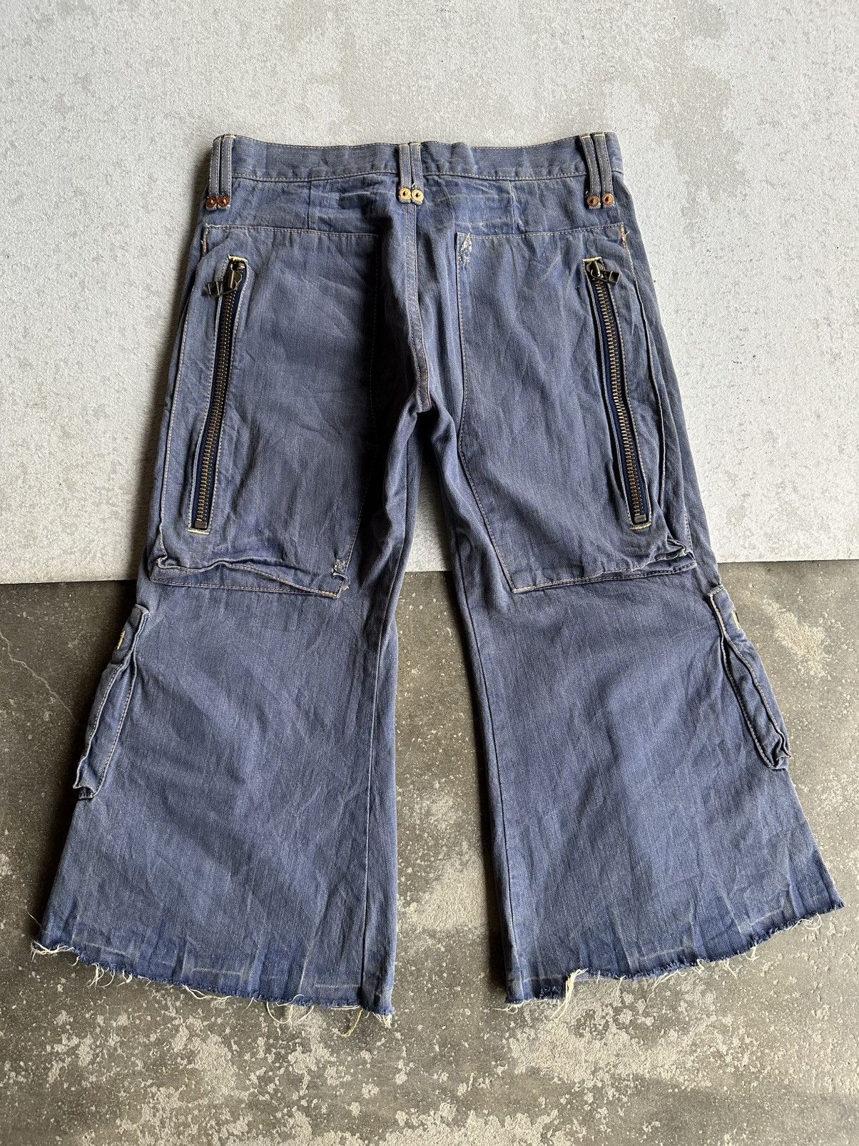 Japanese Brand SEND OFFERS 🩸 LUCY Jeans Big Pocket Denim RARE Ankle Pants Size US 30 / EU 46 - 1 Thumbnail