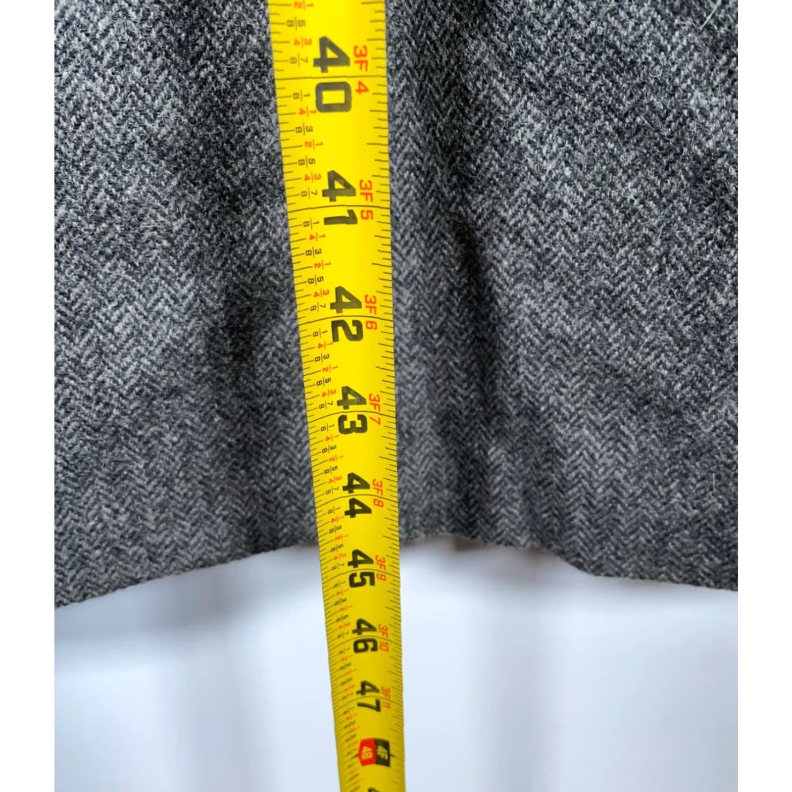 Vintage VINTAGE Pure Wool Herringbone Coat Men's 42 Gray Overcoat USA Made Classic Wool Overcoat Mens 42 Gray Herringbone Coat Long Size US XS / EU 42 / 0 - 7 Thumbnail