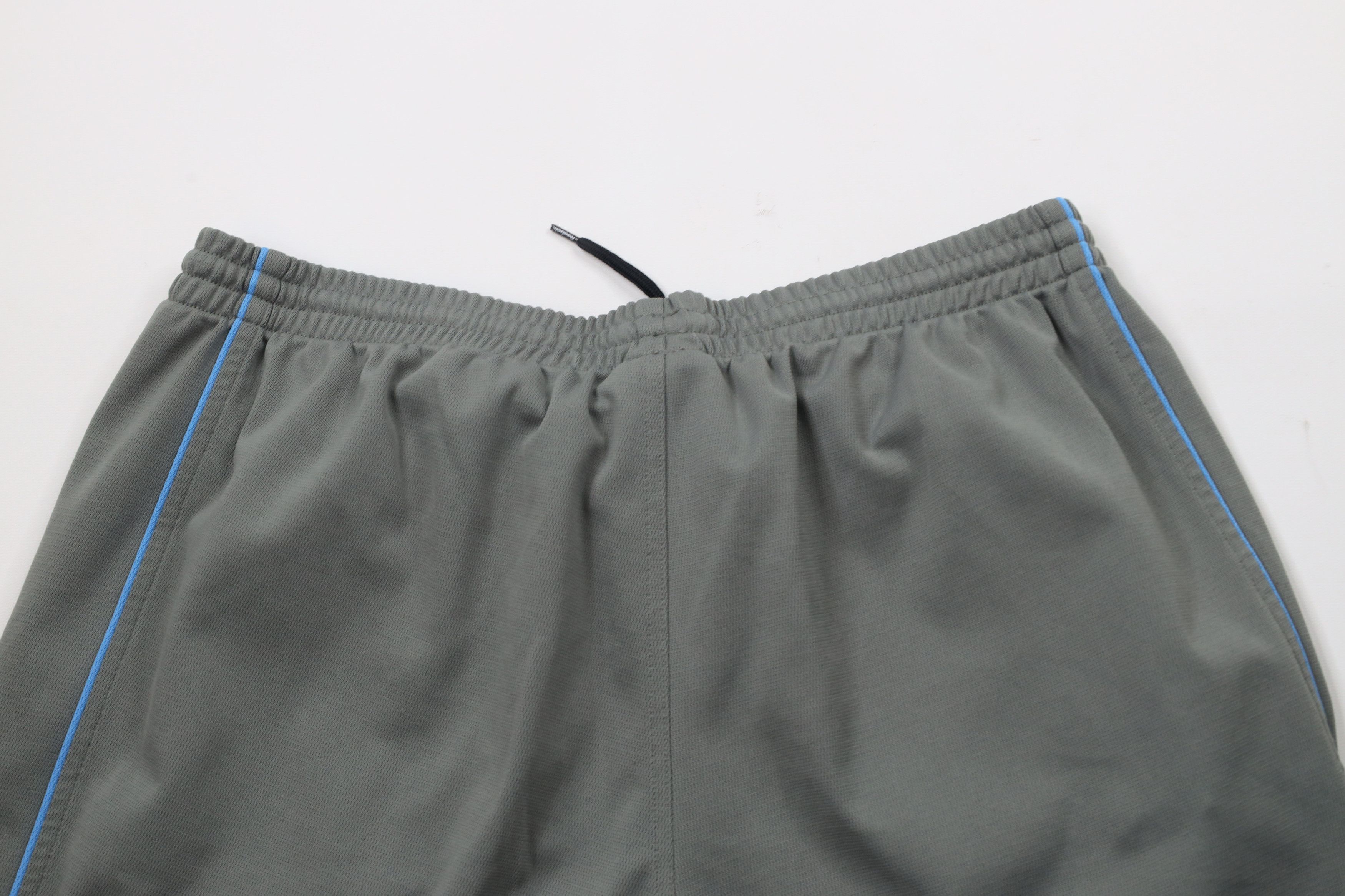 Reebok × Vintage Vintage 90s Reebok Block Classic Logo Above Knee Shorts Gray Size US 36 / EU 52 - 9 Thumbnail