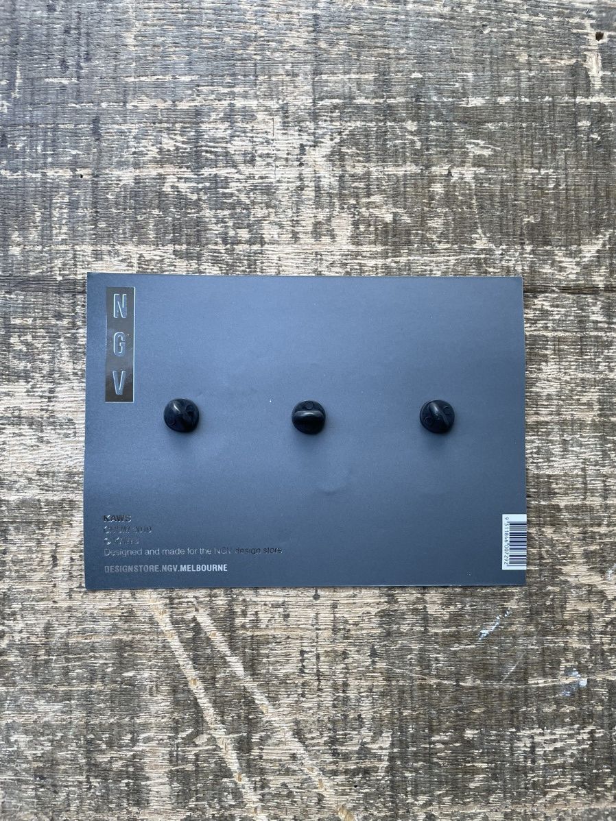 Kaws KAWS Pin Set 3 CHUM Yellow Pink Blue Size ONE SIZE - 3 Thumbnail