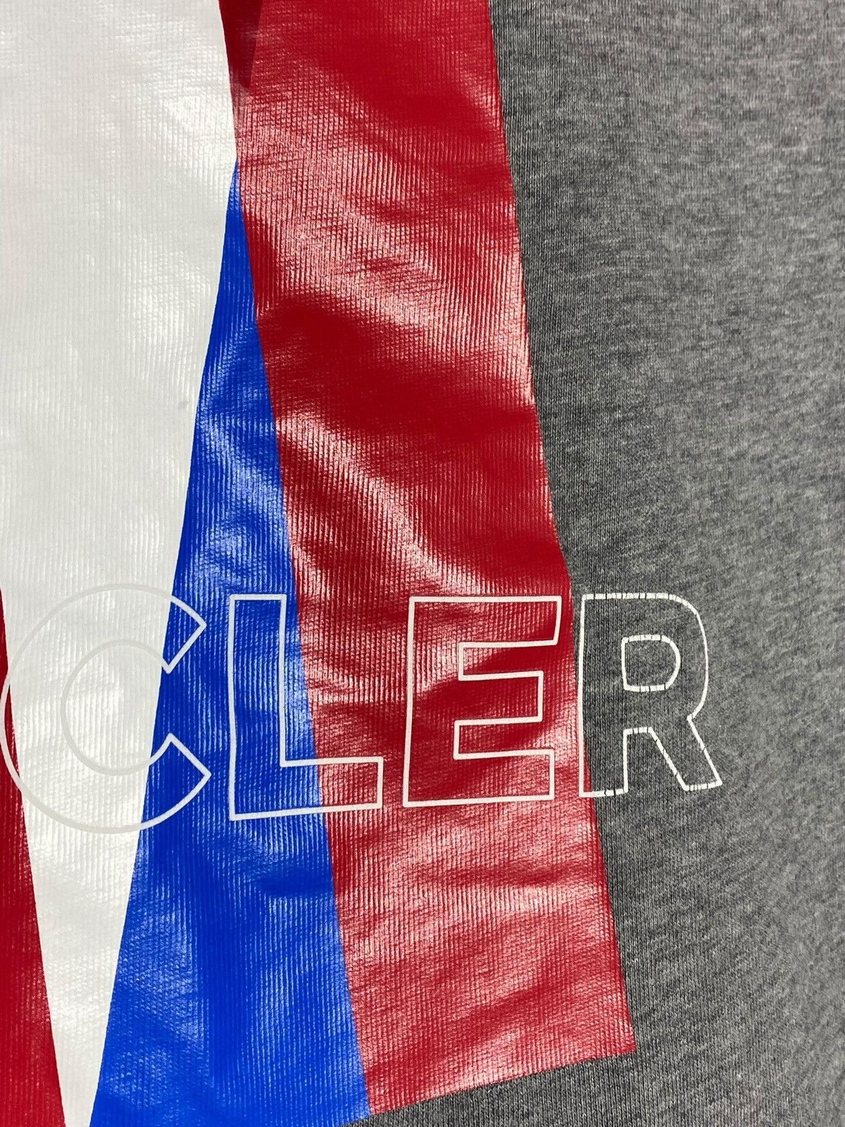 Moncler Moncler Big Logo Grey Blue Red Graphic T-Shirt Size US M / EU 48-50 / 2 - 8 Thumbnail