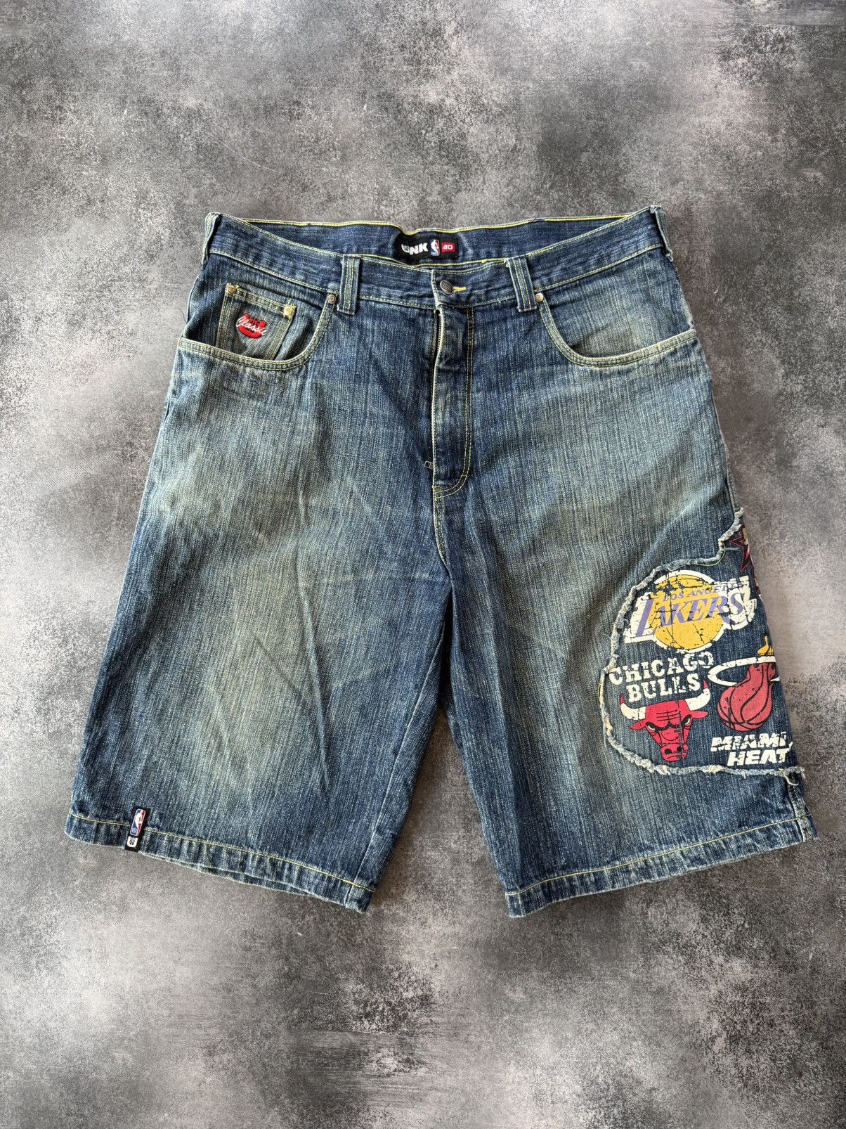 NBA Vintage UNK NBA Team Denim Shorts Size US 40 / EU 56 - 1 Thumbnail