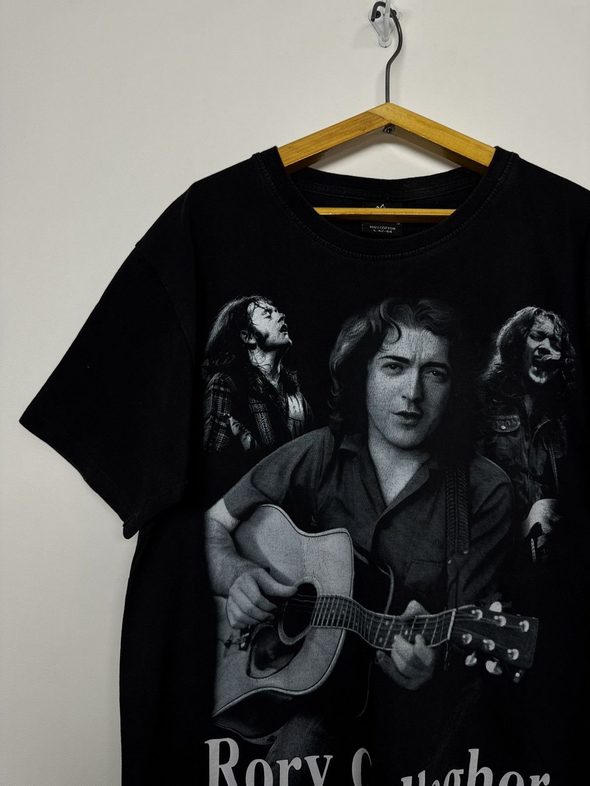 Vintage Vintage Y2k Rory Gallagher Rock Band T-Shirt Size US L / EU 52-54 / 3 - 1 Thumbnail