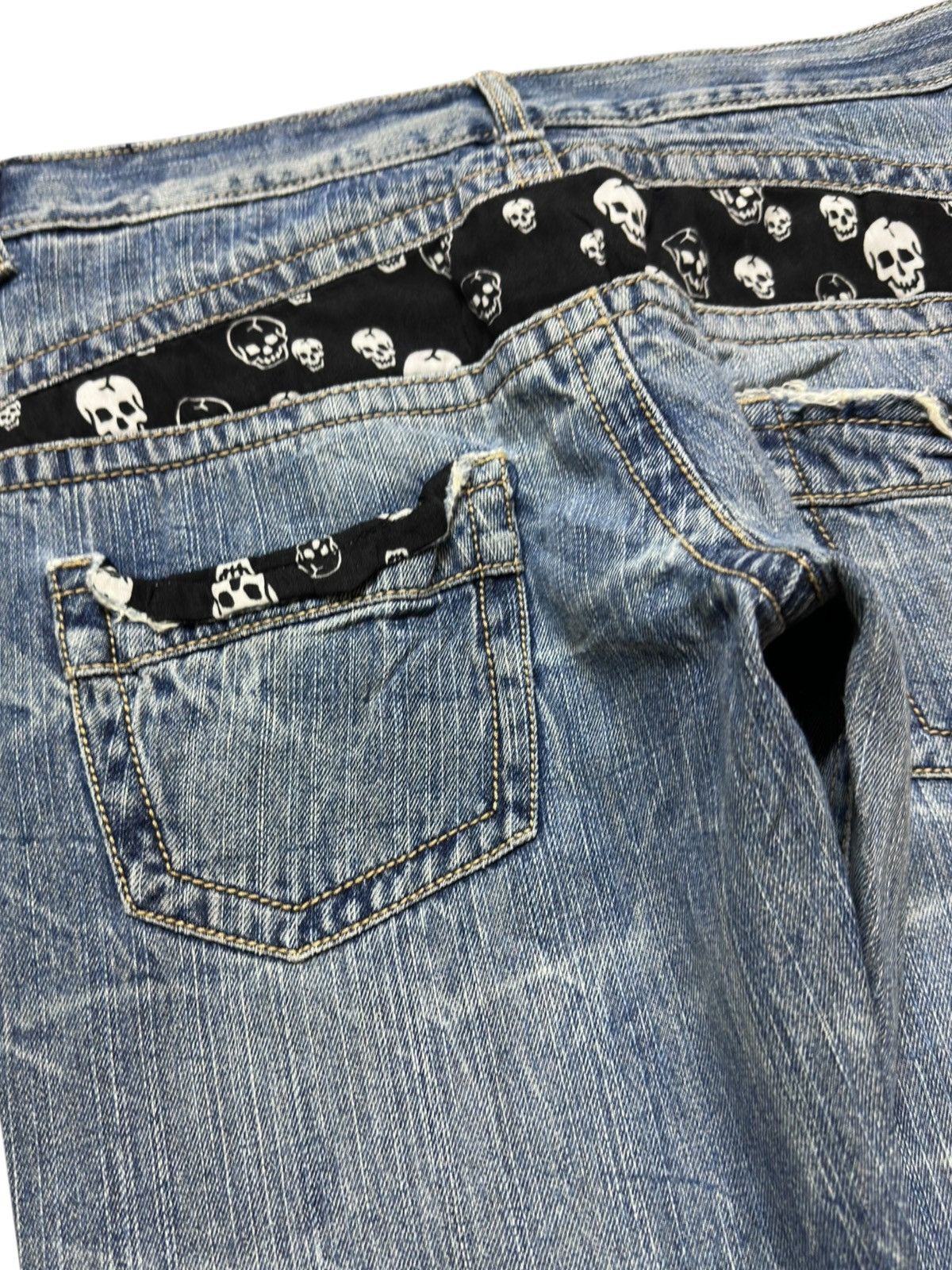 Mastermind Japan Vintage Japanese Brand Skulls Pattern Denim Size US 31 - 7 Thumbnail