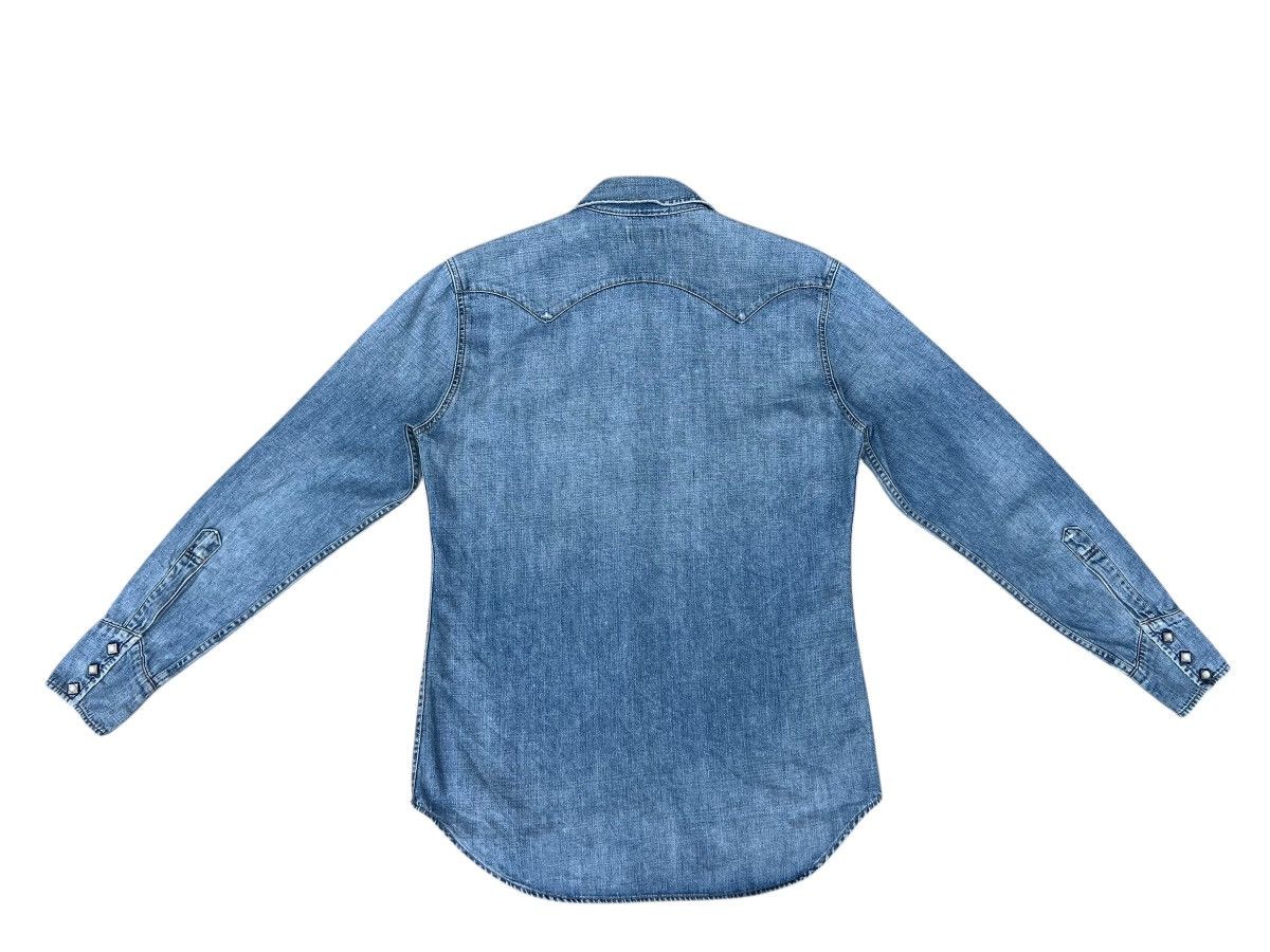 Levi's VTG 2002 Levi’s Red Tab Distressed Fade Denim Western Shirt Size US M / EU 48-50 / 2 - 17 Thumbnail
