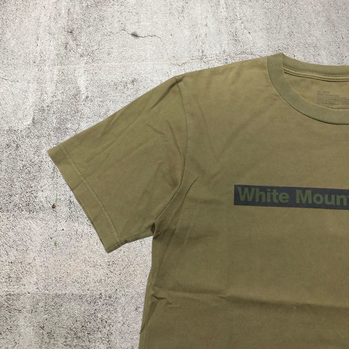 White Mountaineering 🇯🇵 White Mountaineering Logo Japan Box T-shirt Green Army Size US M / EU 48-50 / 2 - 6 Thumbnail
