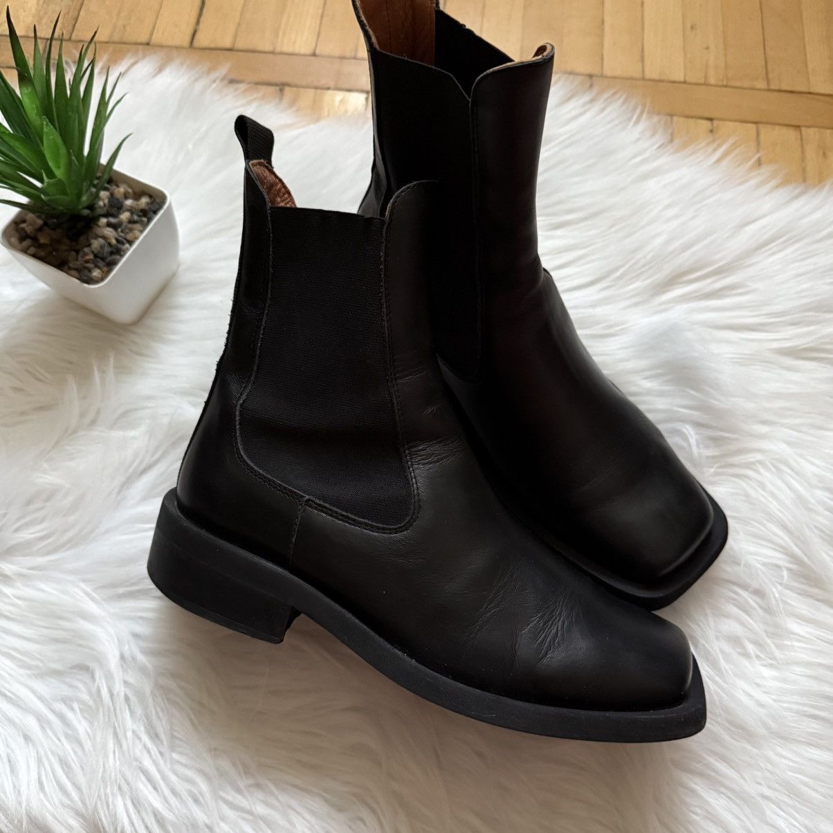 Ganni Ganni Square Toe Chelsea Boots Size US 9 / IT 39 - 3 Thumbnail