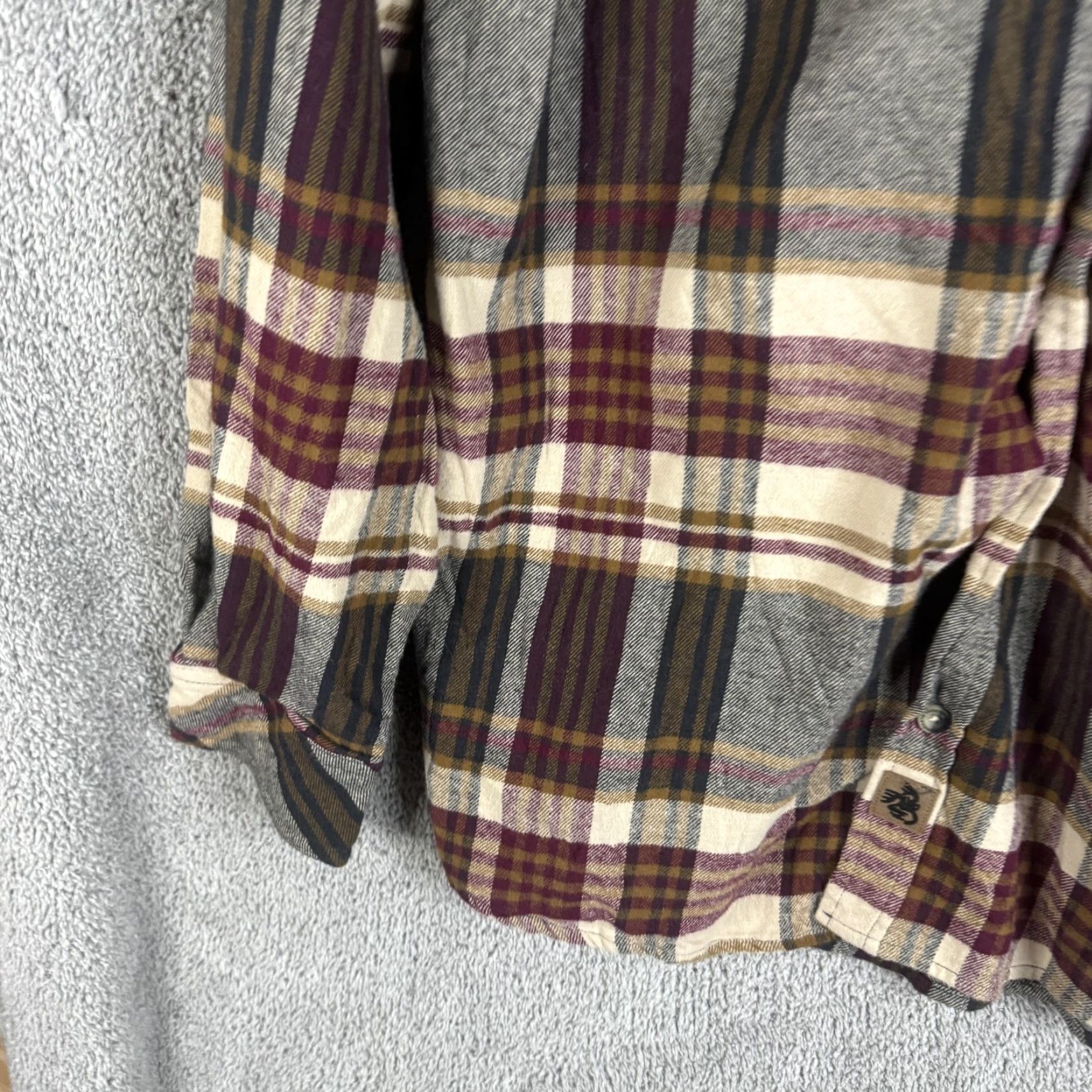 Vintage VINTAGE Legendary Whitetails Shirt Mens L Plaid Flannel Button Front Casual Outdoor Size US L / EU 52-54 / 3 - 2 Thumbnail