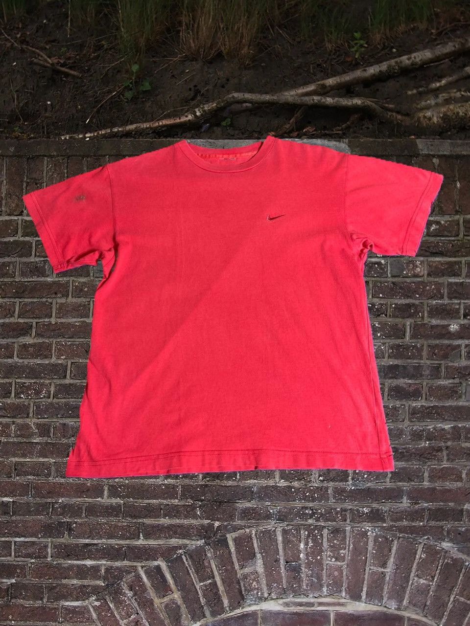 Nike × Vintage Vintage Y2K Nike Small Swoosh Basic T-Shirt Size US M / EU 48-50 / 2 - 1 Thumbnail