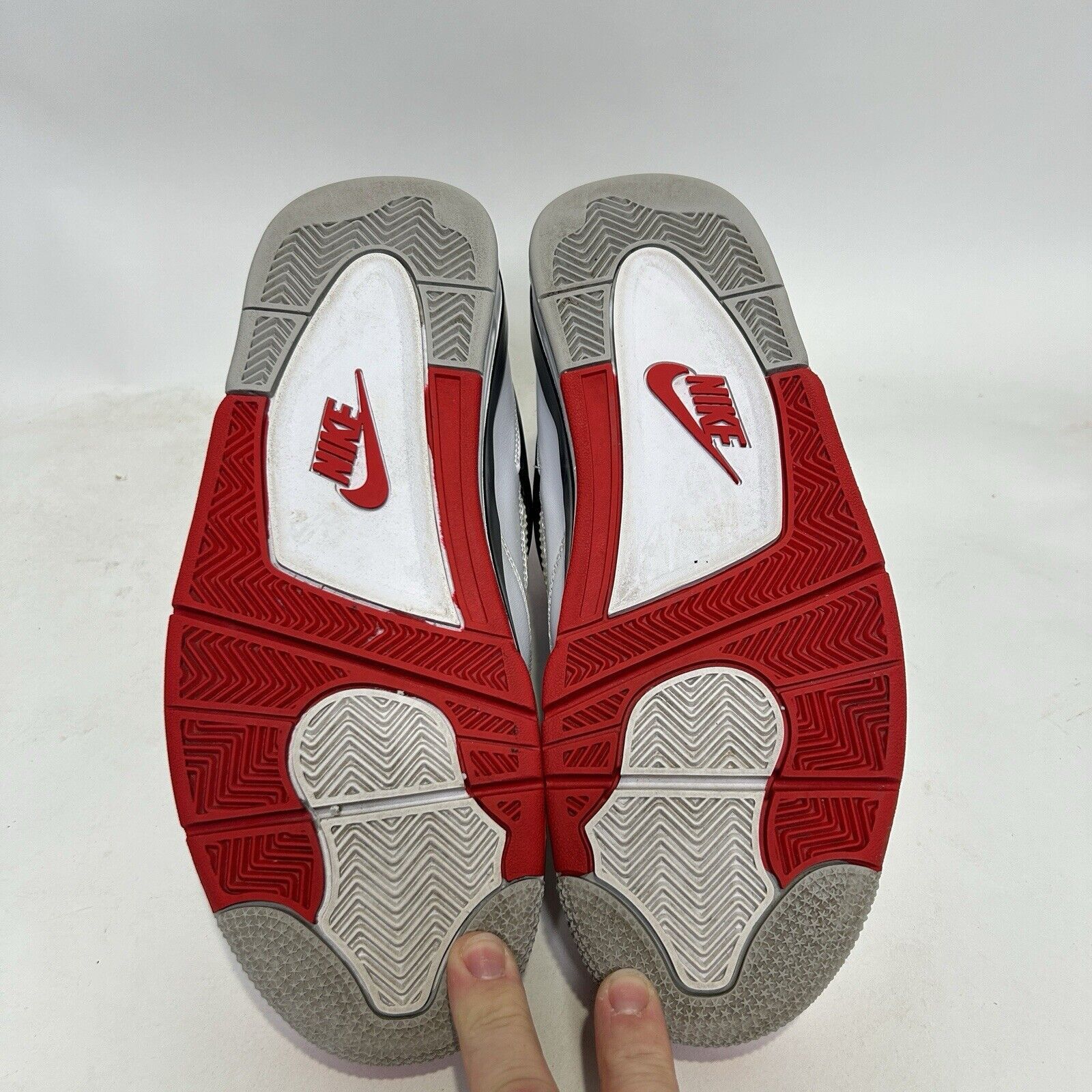 Nike Nike Air Jordan 4 Retro OG “Fire Red” 2020 Size US 9.5 / EU 42-43 - 6 Thumbnail