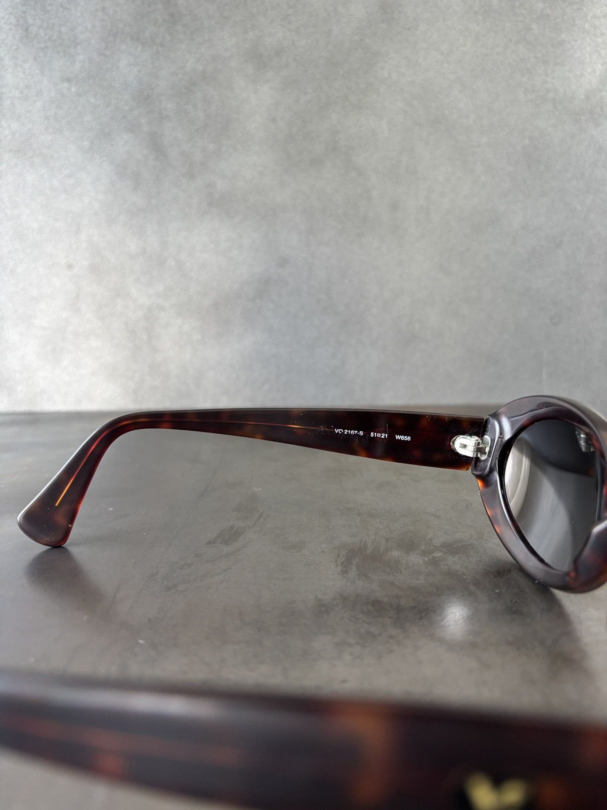 Vogue Vintage Vogue Sunglasses 1990s Made in Italy Oval Y2K VO2167 Size ONE SIZE - 8 Thumbnail