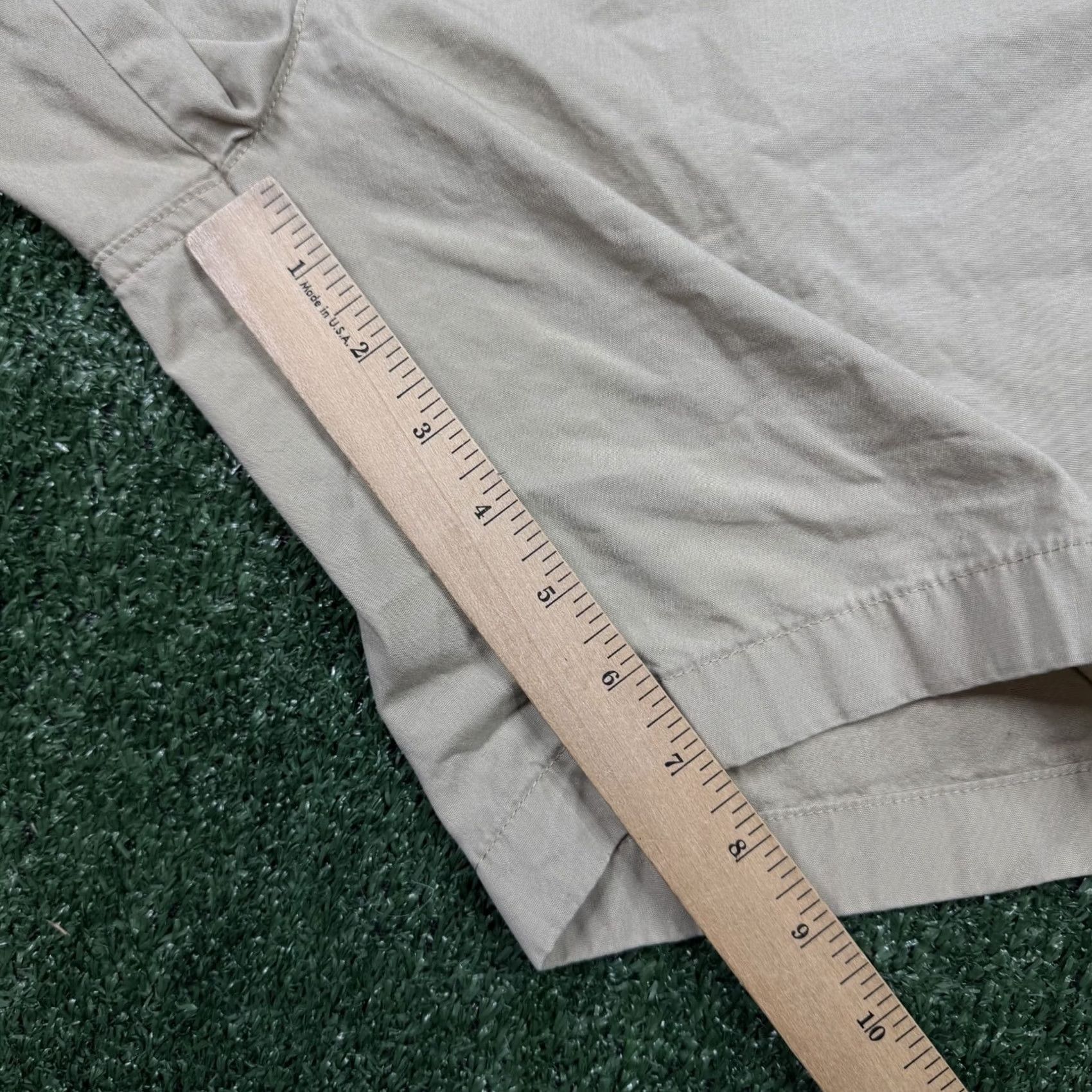 Patagonia Patagonia Shorts Mens Size 35 Brown Outdoor Chino Lightweight Pockets Run Fit Regular Front Flat Front Vintage: No Size US 35 - 3 Thumbnail