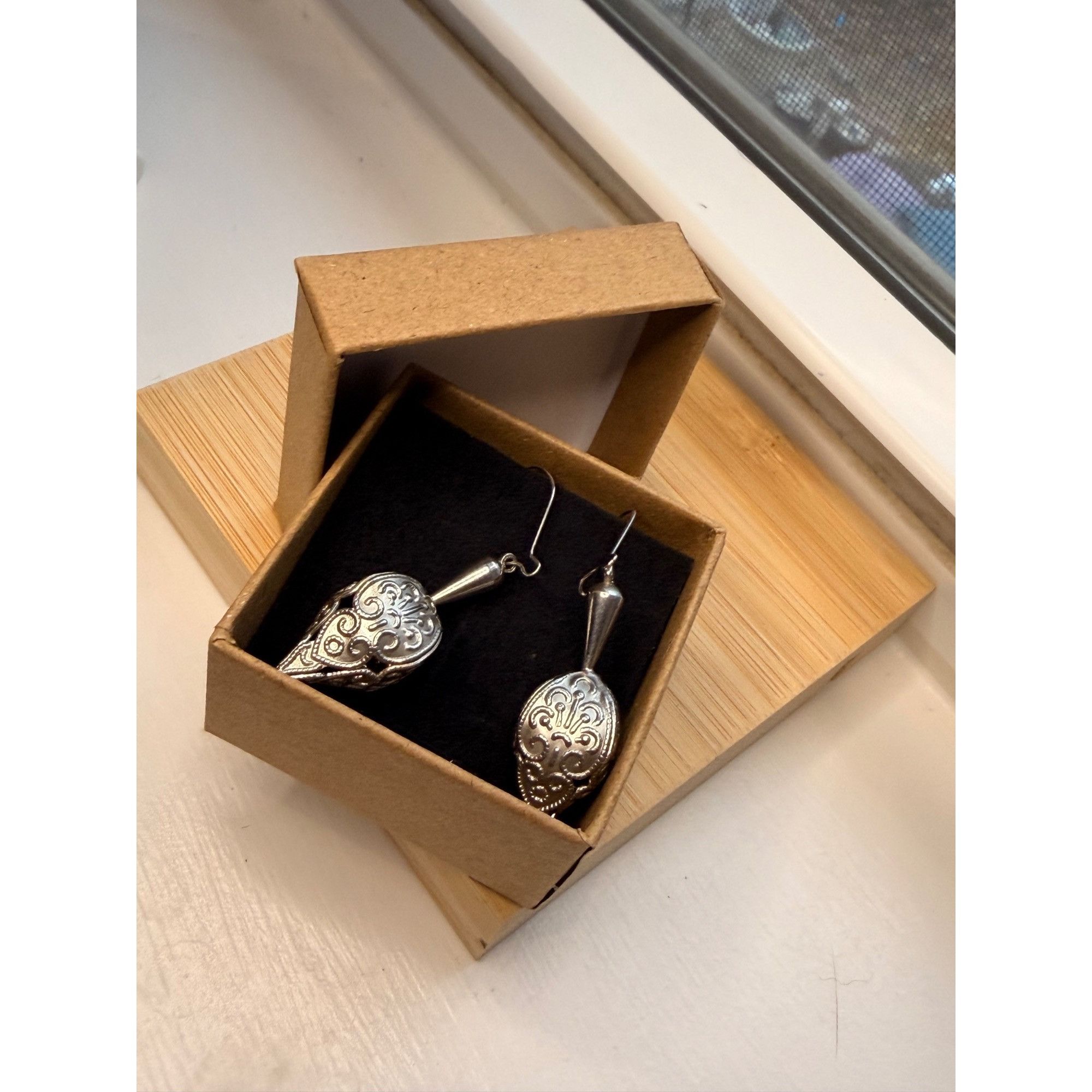 Other Silver ornate Filigree Teardrop Dangle Earrings Size ONE SIZE - 2 Thumbnail