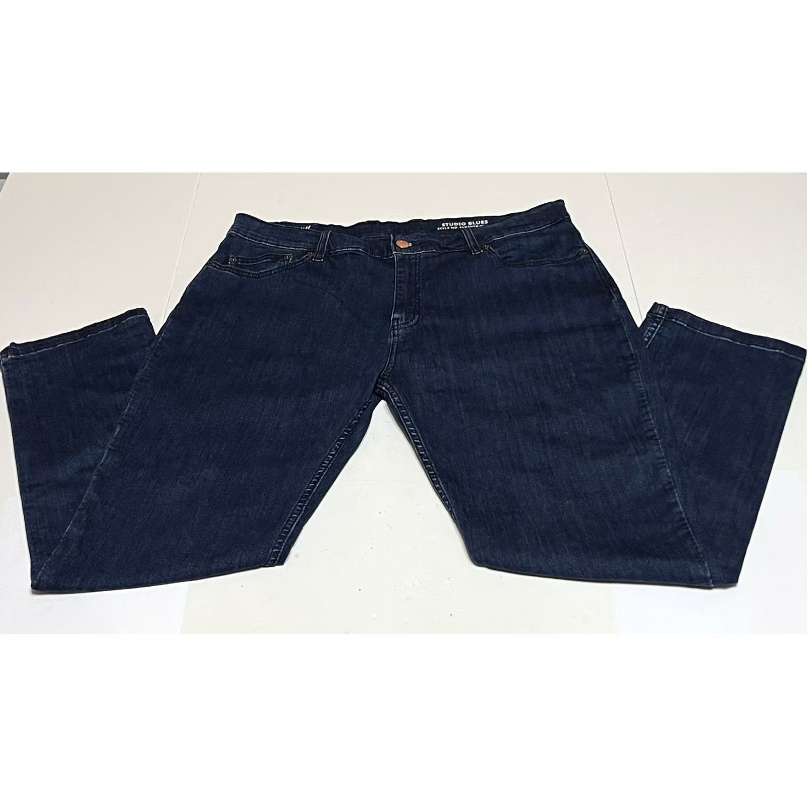 Vintage Mugsy Jeans Men’s 40x30 Blue Denim Stretch Relaxed Straight Zip 5-Pocket Size US 40 / EU 56 - 2 Thumbnail