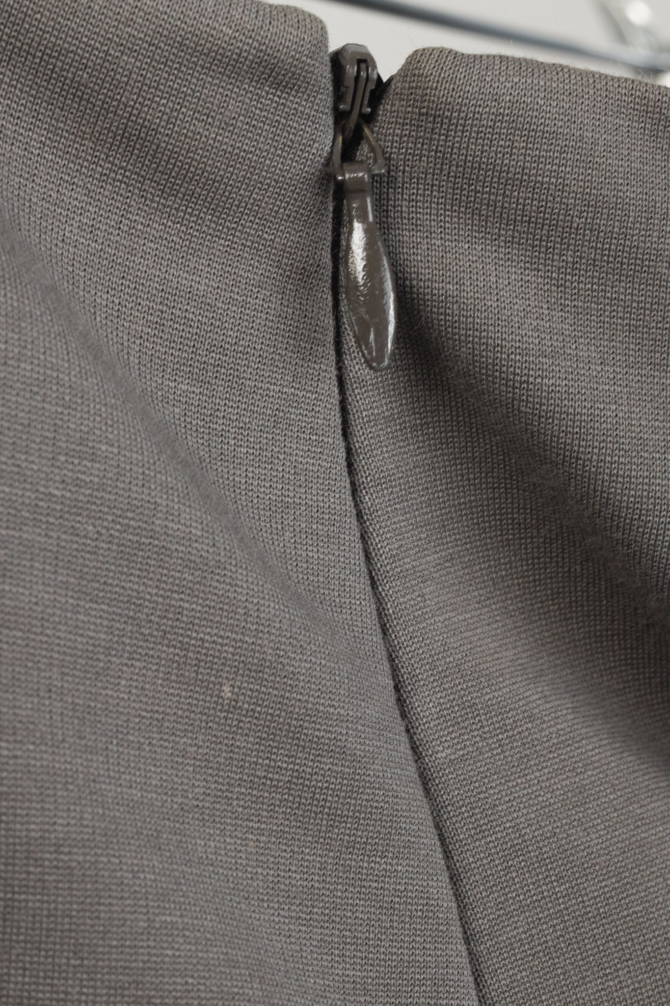 Brunello Cucinelli Brunello Cucinelli Grey Ruched Stretch Skirt Size 31" - 8 Thumbnail