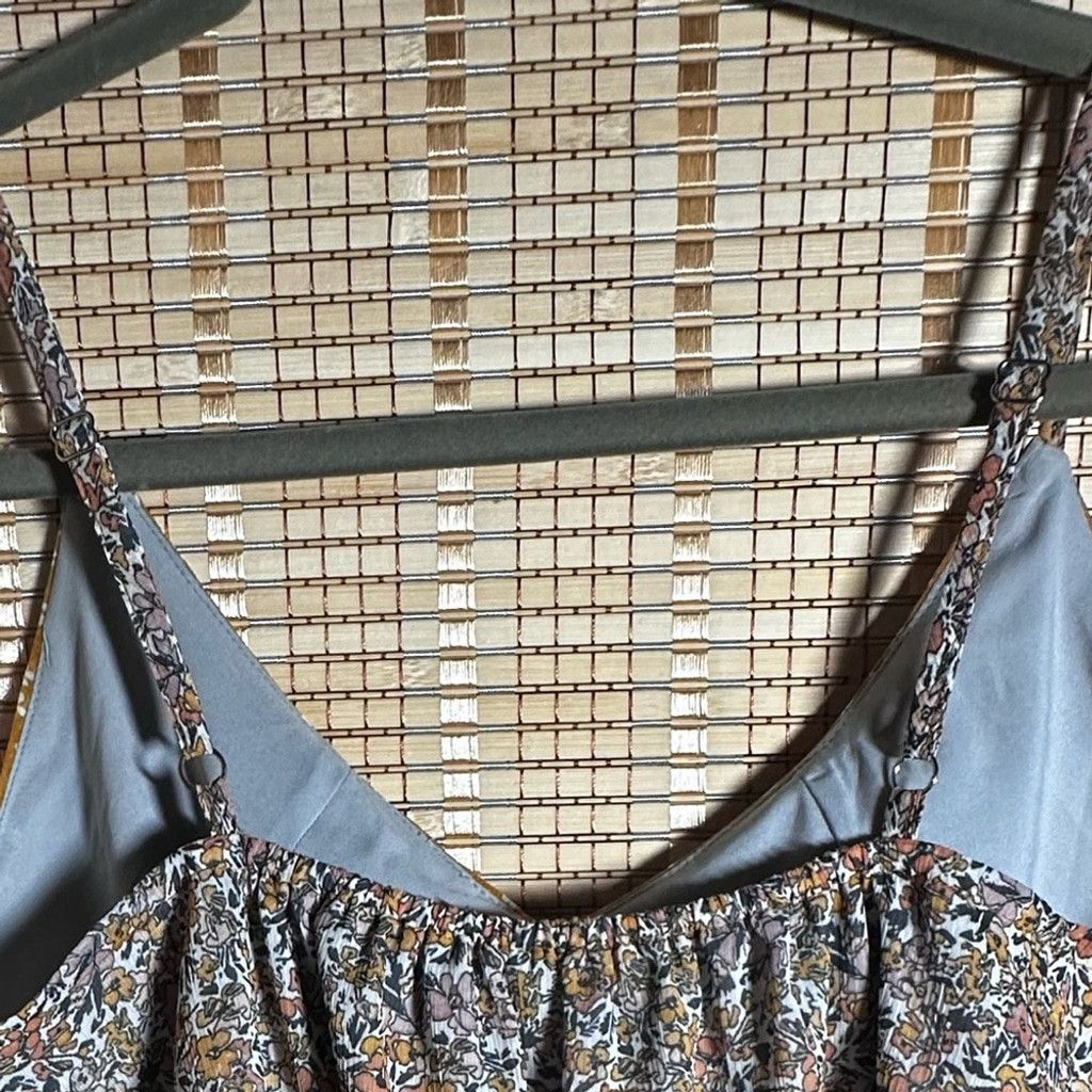 Banana Republic Banana Republic Small Floral Print Cami w/ Adjustable Straps Size S / US 4 / IT 40 - 5 Thumbnail