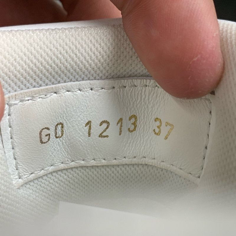 Louis Vuitton Louis Vuitton Run Away White Casual Sneakers Size US 7 / IT 37 - 5 Thumbnail