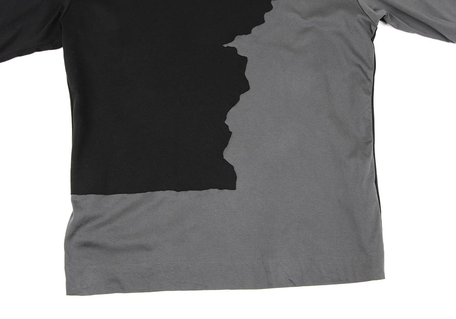Issey Miyake Two-Tone Bonding T-Shirt in Black and Gray Size US M / EU 48-50 / 2 - 6 Thumbnail