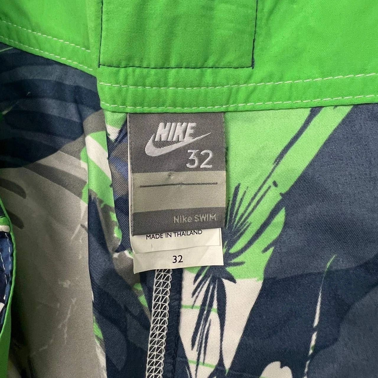 Nike Nike Board Shorts Men 32 Floral Surfing Drawstring Swim Size US 32 / EU 48 - 3 Thumbnail