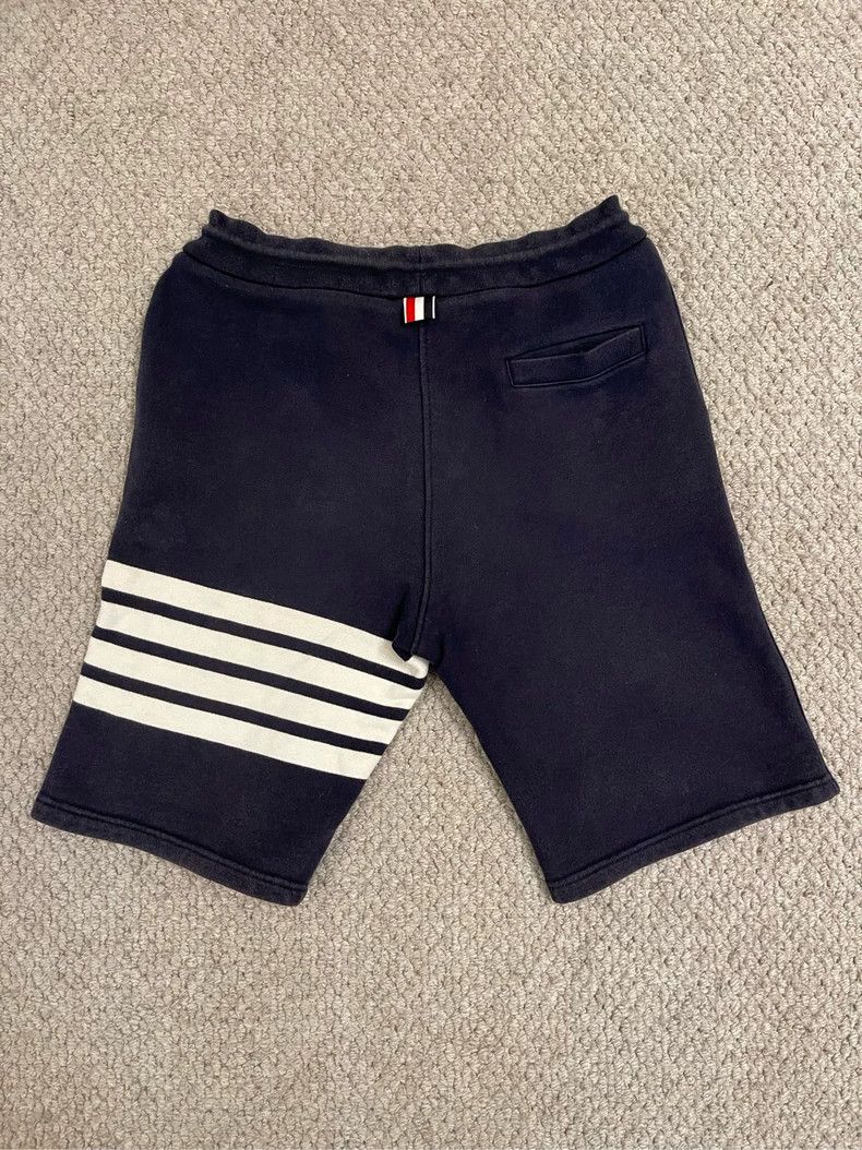 Thom Browne Thom browne Size 1 Dark blue classic four-striped shorts 2 Size US 30 / EU 46 - 2 Thumbnail