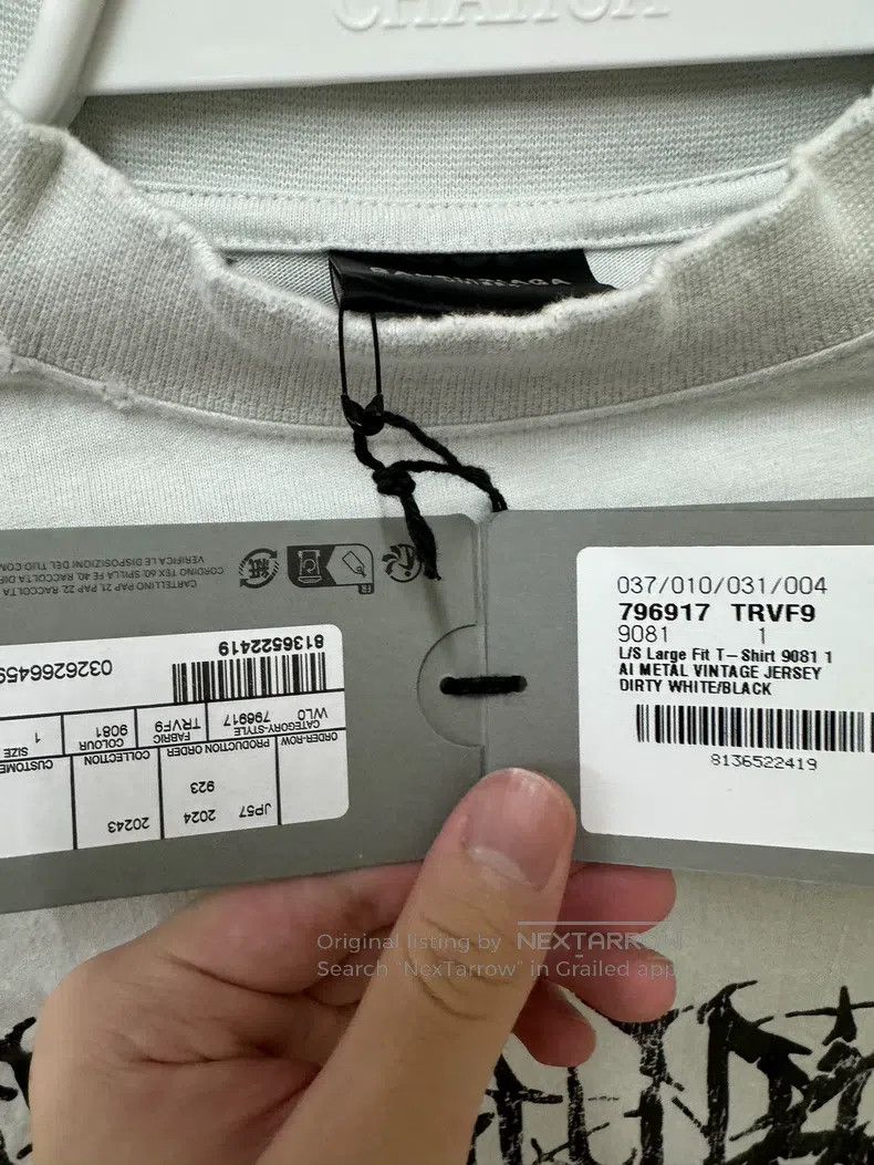 Balenciaga Balenciaga Sanskrit Letter Long-Sleeve Size US S / EU 44-46 / 1 - 3 Thumbnail