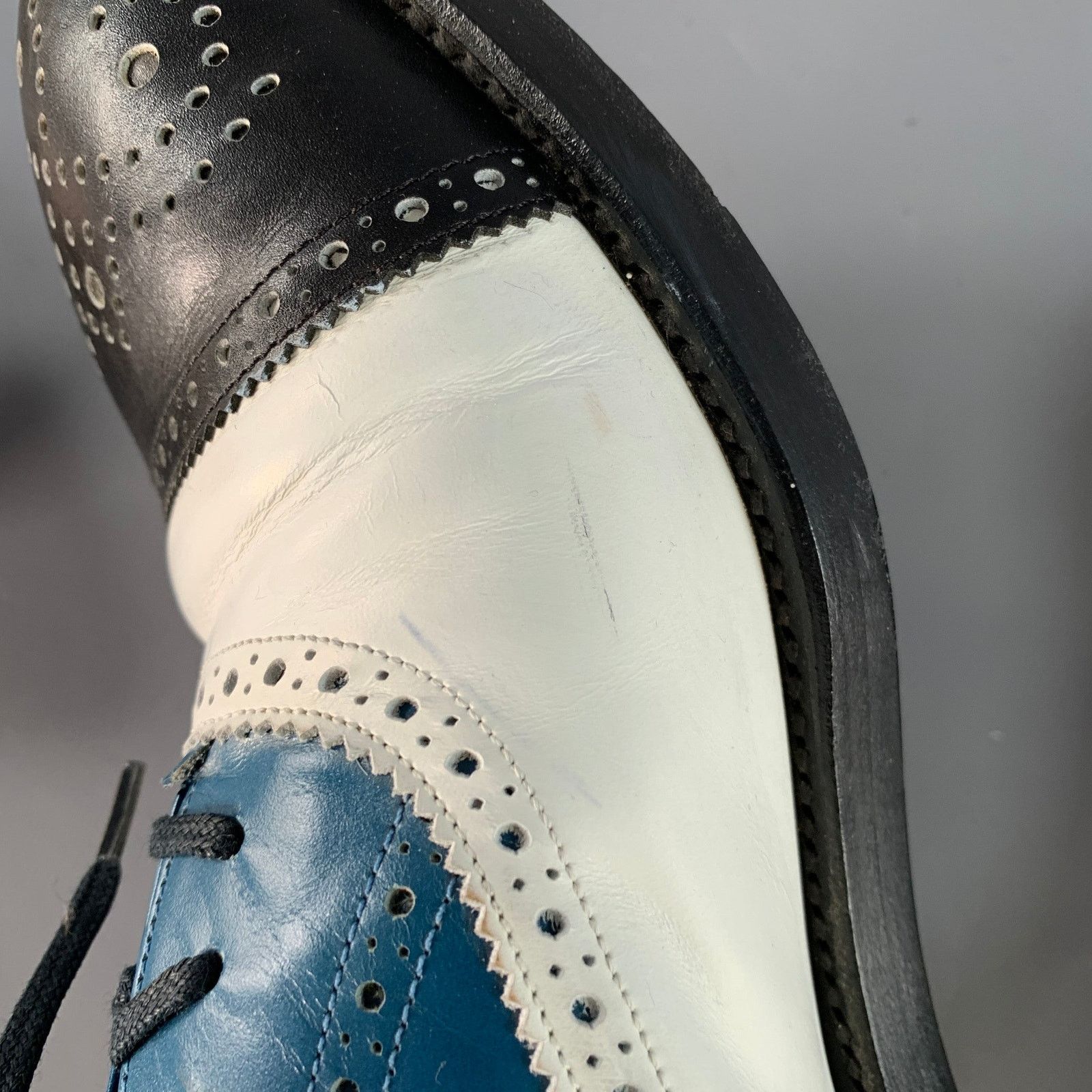 Robert Clergerie 9 Black White Blue Leather Perforated Spectator Lace-Up Size US 9 / EU 42 - 14 Thumbnail
