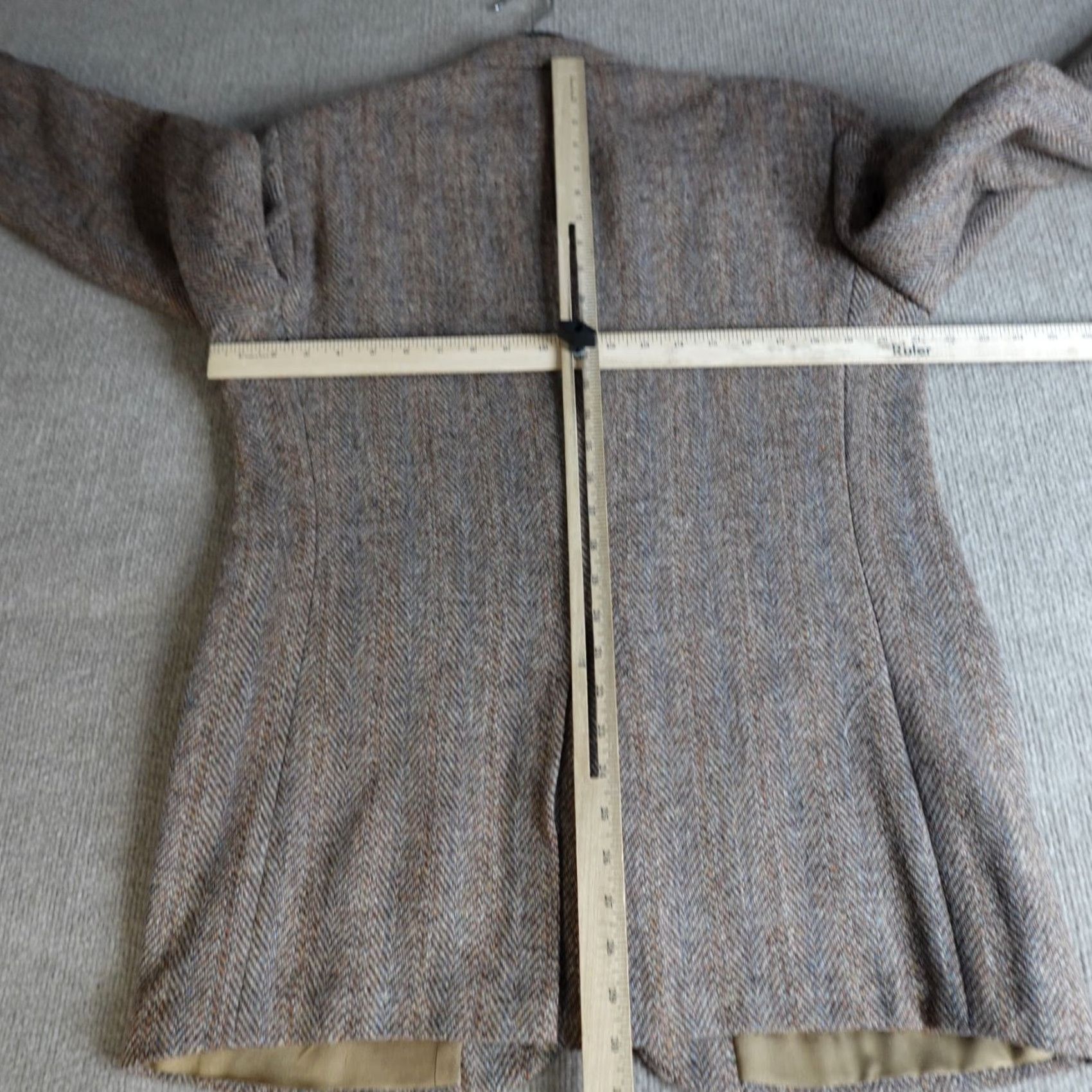 Harris Tweed VINTAGE Harris Tweed Sport Coat 42R Beige Herringbone Tweed Two-Button Blazer Mens Size 42R - 7 Thumbnail
