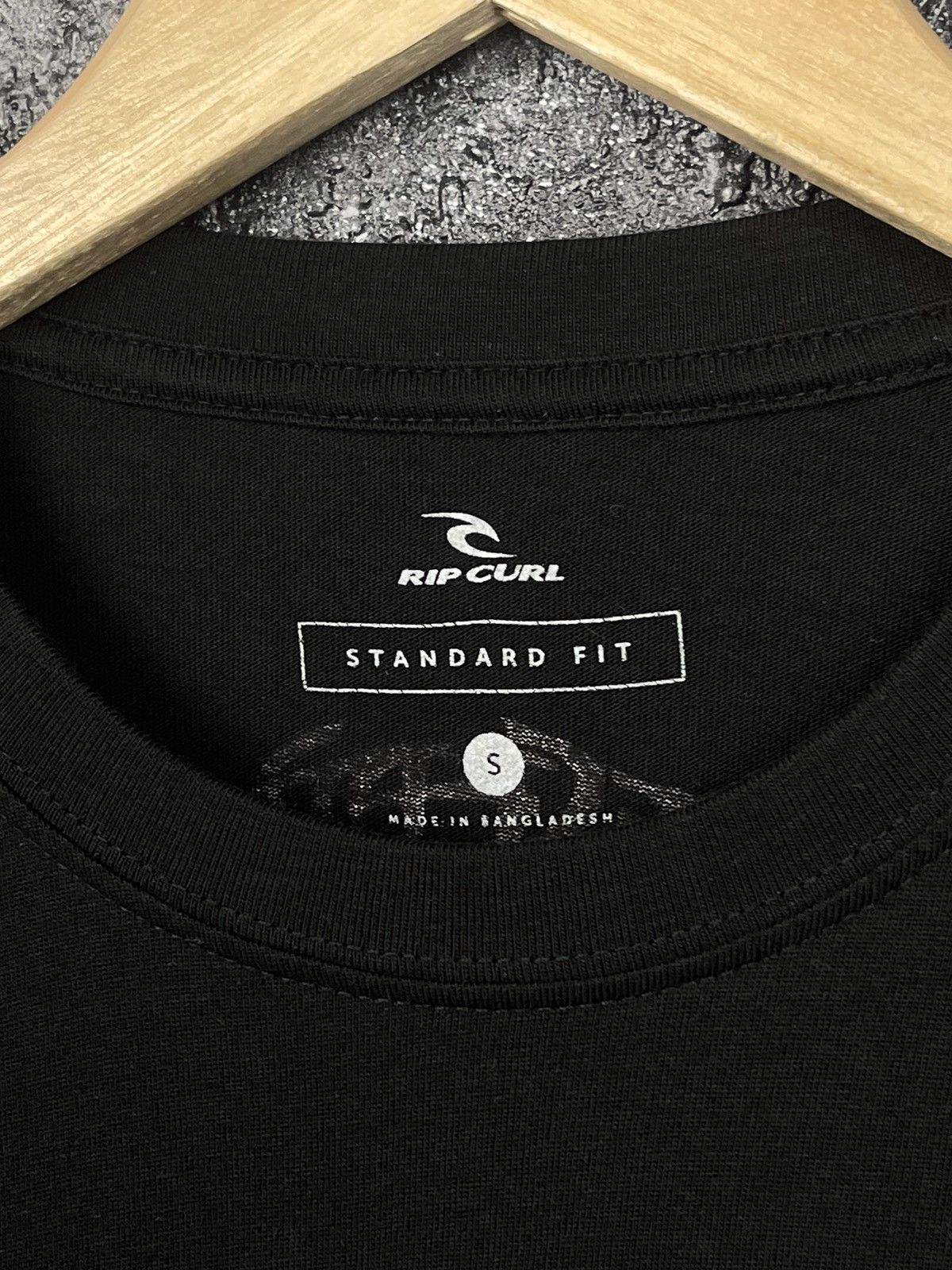 Rip Curl Rip Carl Y2K Standard Fit Surf Style Black T-Shirt Size S Size US S / EU 44-46 / 1 - 6 Thumbnail