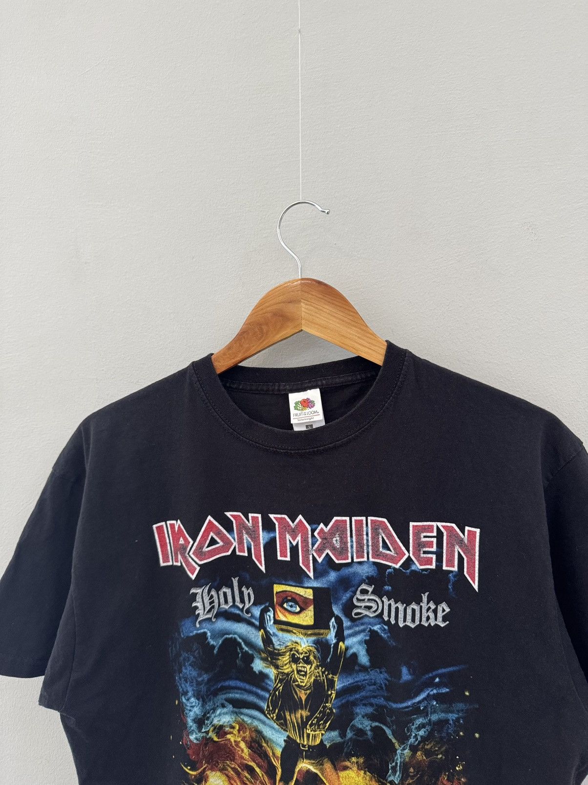 Band Tees Iron Maiden Holy Smoke Graphic Tee Large Black Size US L / EU 52-54 / 3 - 2 Thumbnail