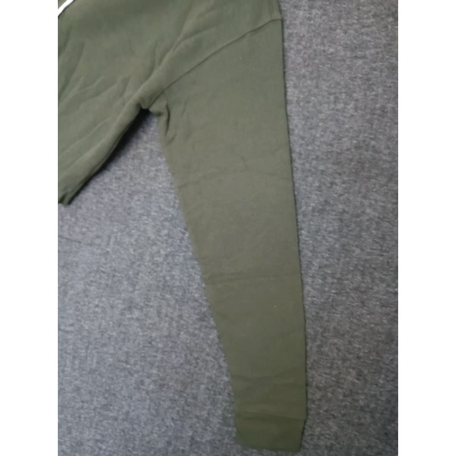 Vintage Wild Fable Crop Hoodie Women's Olive Green L Hoodie Women's Crop Hoodie Olive Green L Wild Fable Activewear Hoodie 2020s Winter Fall Green Womens Size L / US 10 / IT 46 - 3 Thumbnail