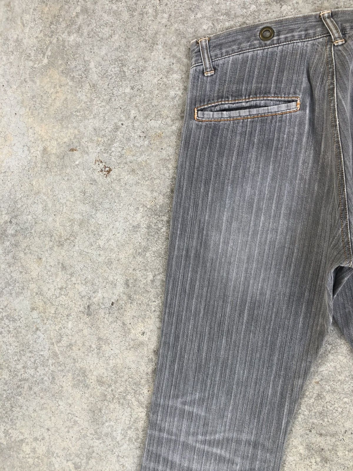 Semantic Design Flared Jeans Hickory Distressed