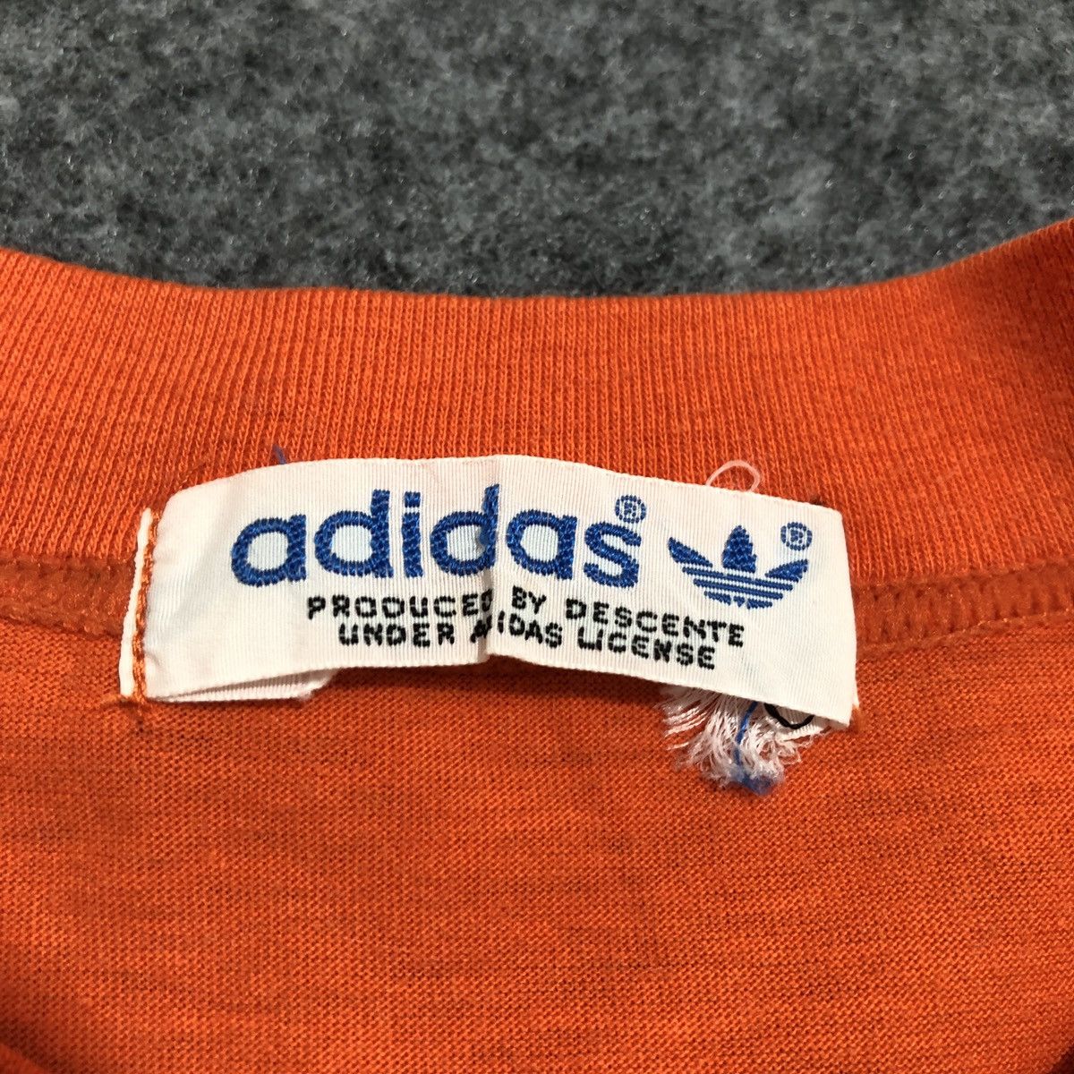 Vintage Vintage 90s Adidas T-Shirt Size US S / EU 44-46 / 1 - 3 Thumbnail