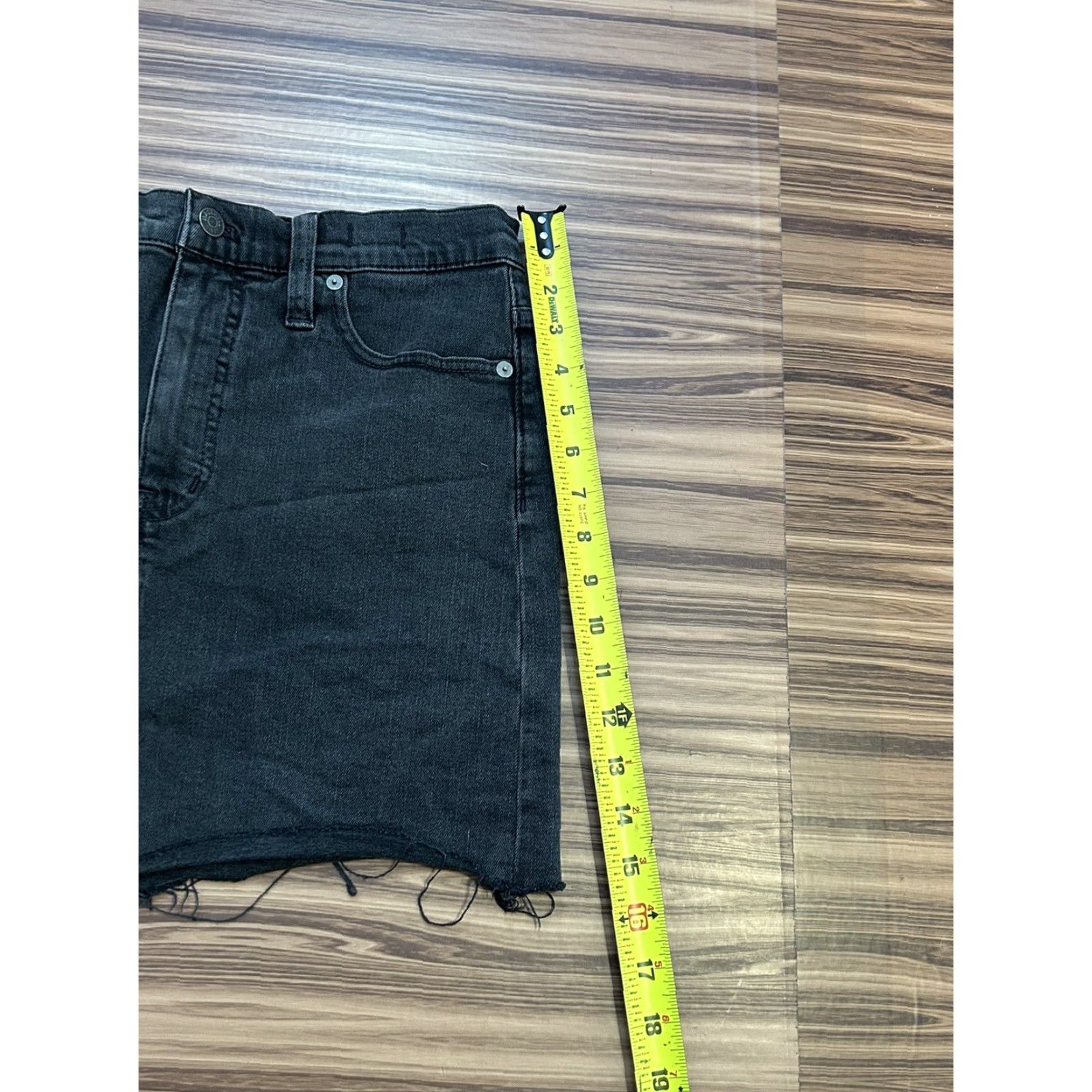 Madewell Madewell Women's Stretch Denim Straight Mini Skirt Size 27 Black Wash Size 27" / US 4 / IT 40 - 3 Thumbnail