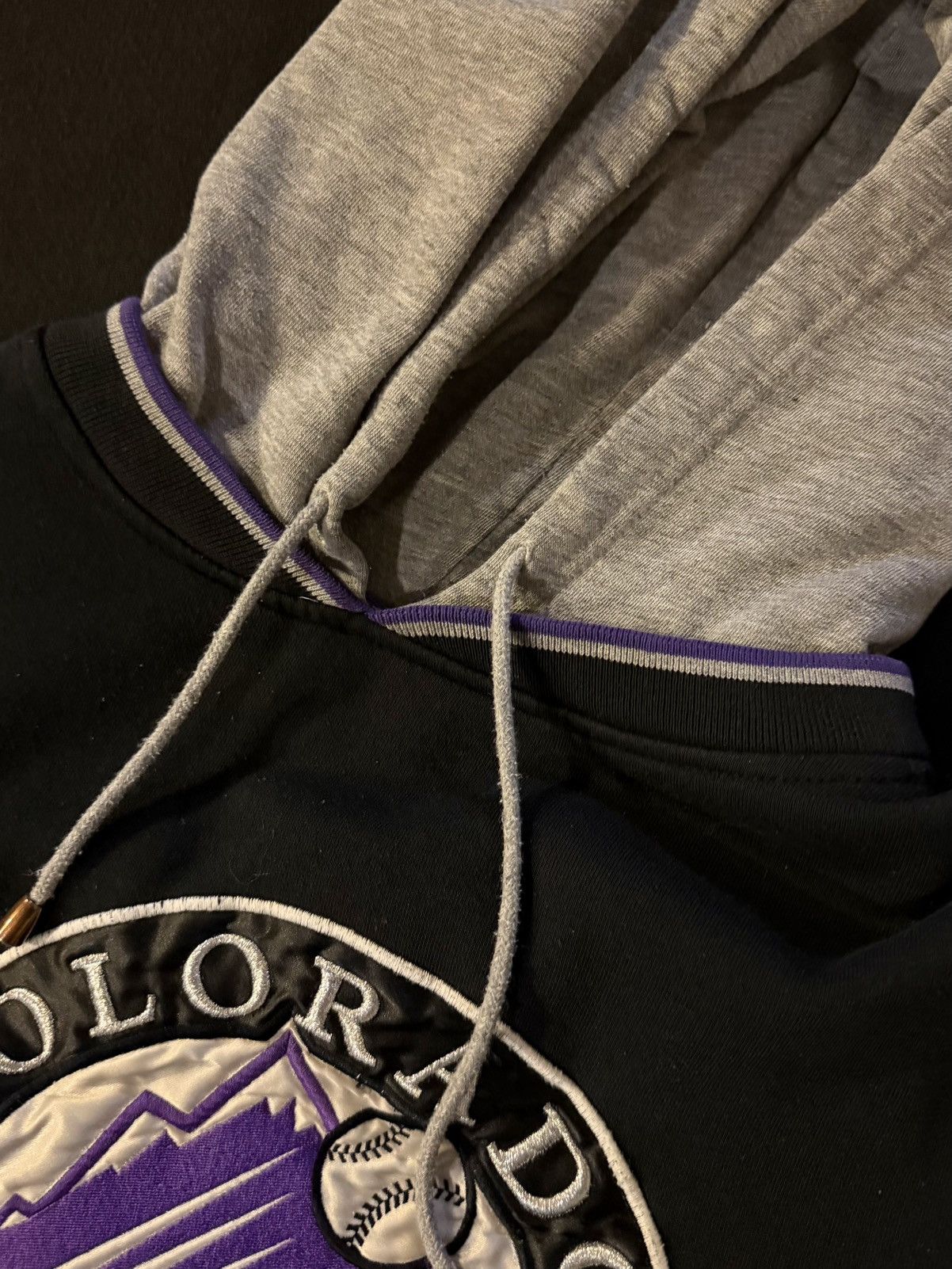 Starter vtg 90s Colorado Rockies two tone starter hoodie XL Size US XL / EU 56 / 4 - 7 Thumbnail