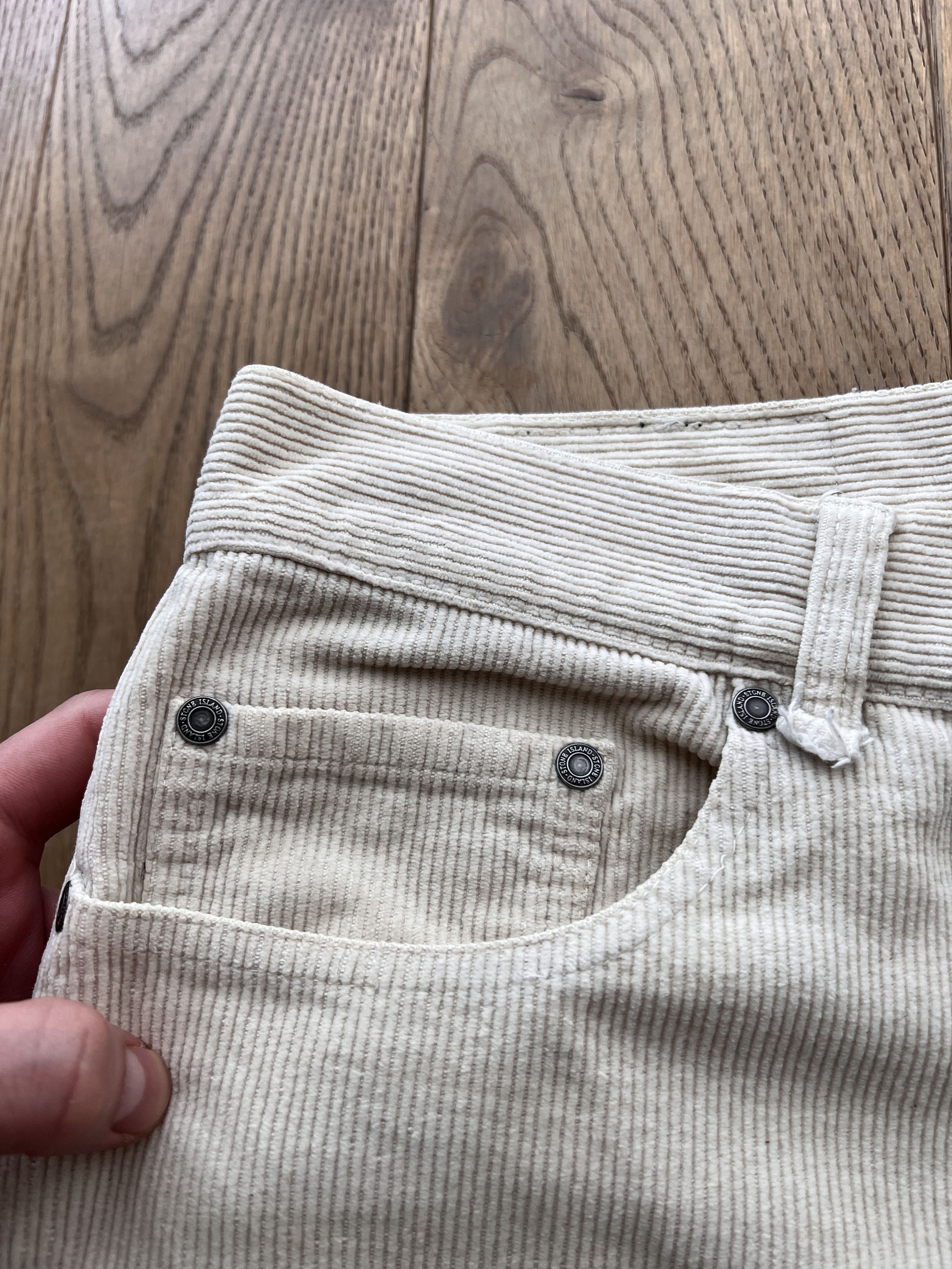 Stone Island Rare! Stone Island vintage 90s cream corduroy pants velvet Size US 31 - 12 Thumbnail