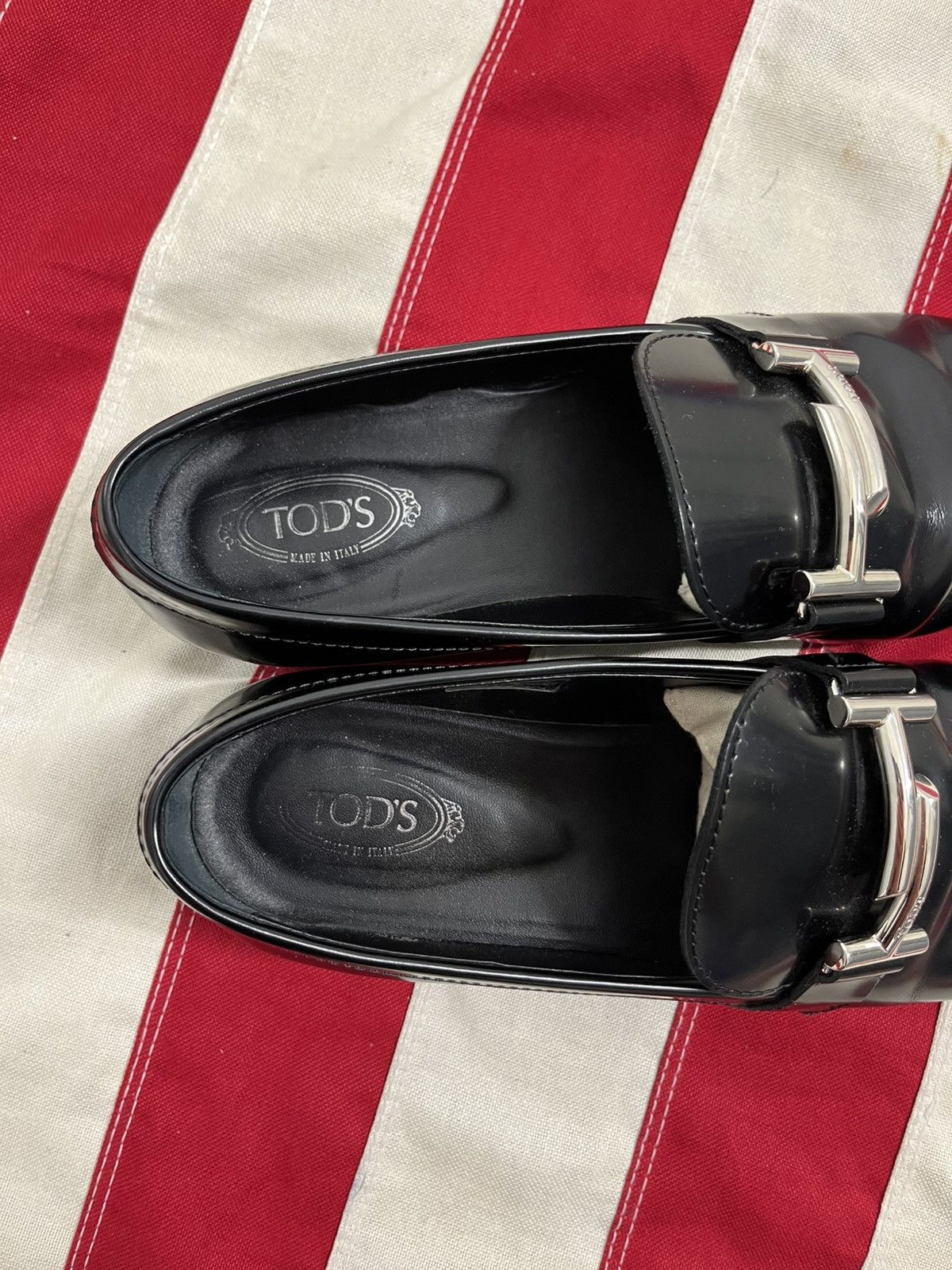Tod's TOD'S Black Leather Backless Loafers Silver Hardware Size 38 Size US 7 / IT 37 - 8 Thumbnail