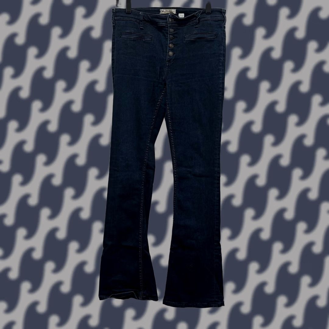 Free People Free People Dark Wash Flare Jeans Size 28 High Rise Button Fly Womens Retro Denim Size 28" / US 6 / IT 42 - 1 Thumbnail