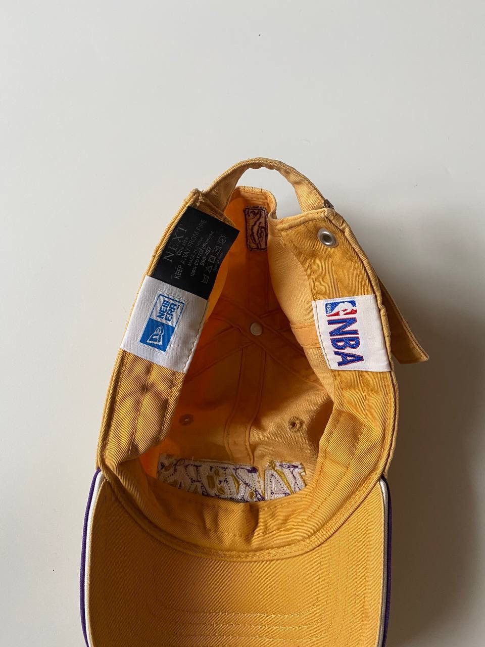 NBA Vintage New Era L.A Lakers NBA cap OS Size ONE SIZE - 7 Thumbnail