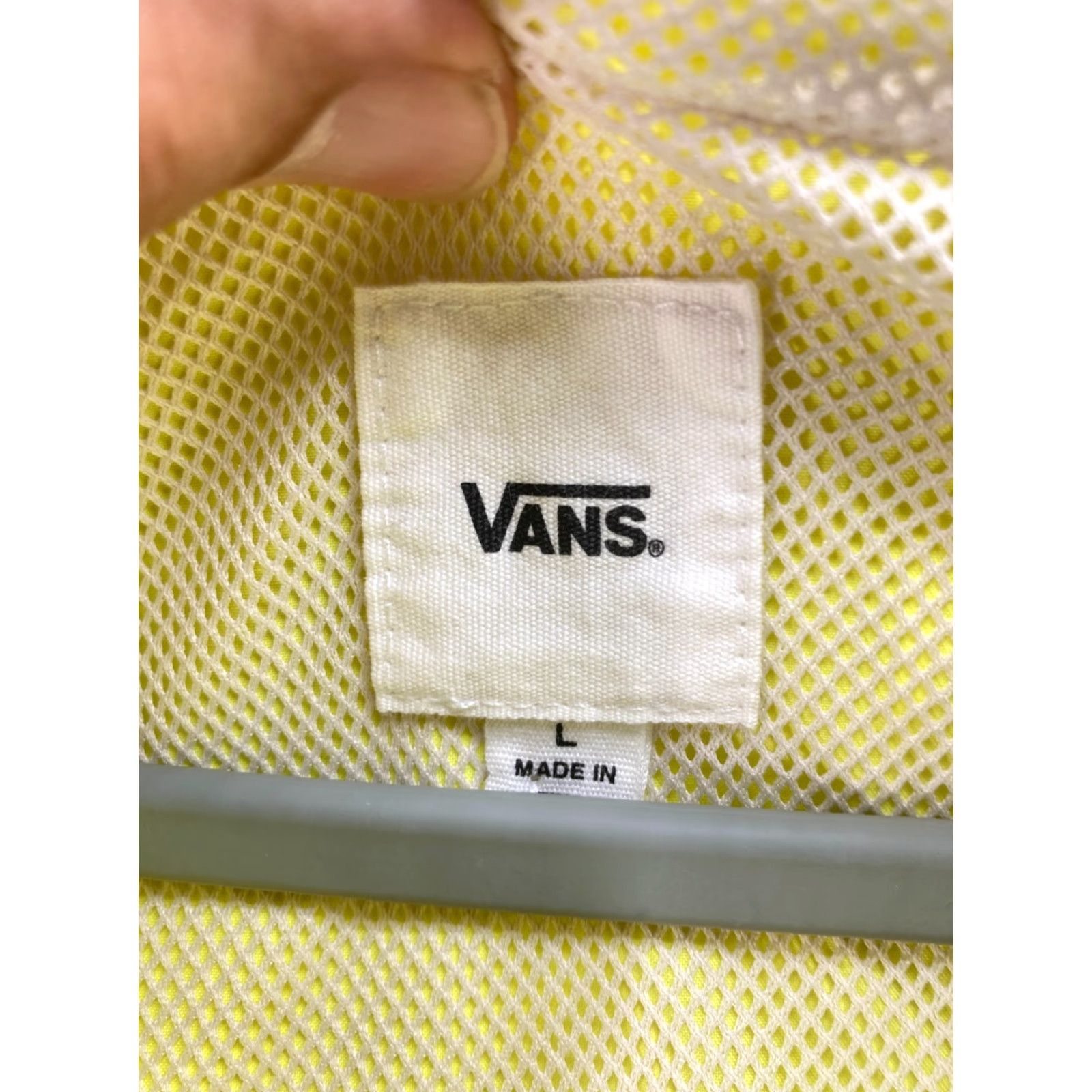 Vans Vans Kastle Turvey Windbreaker Jacket Womens L Yellow Zip Up Hooded Drawstring Jacket Size L / US 10 / IT 46 - 7 Thumbnail