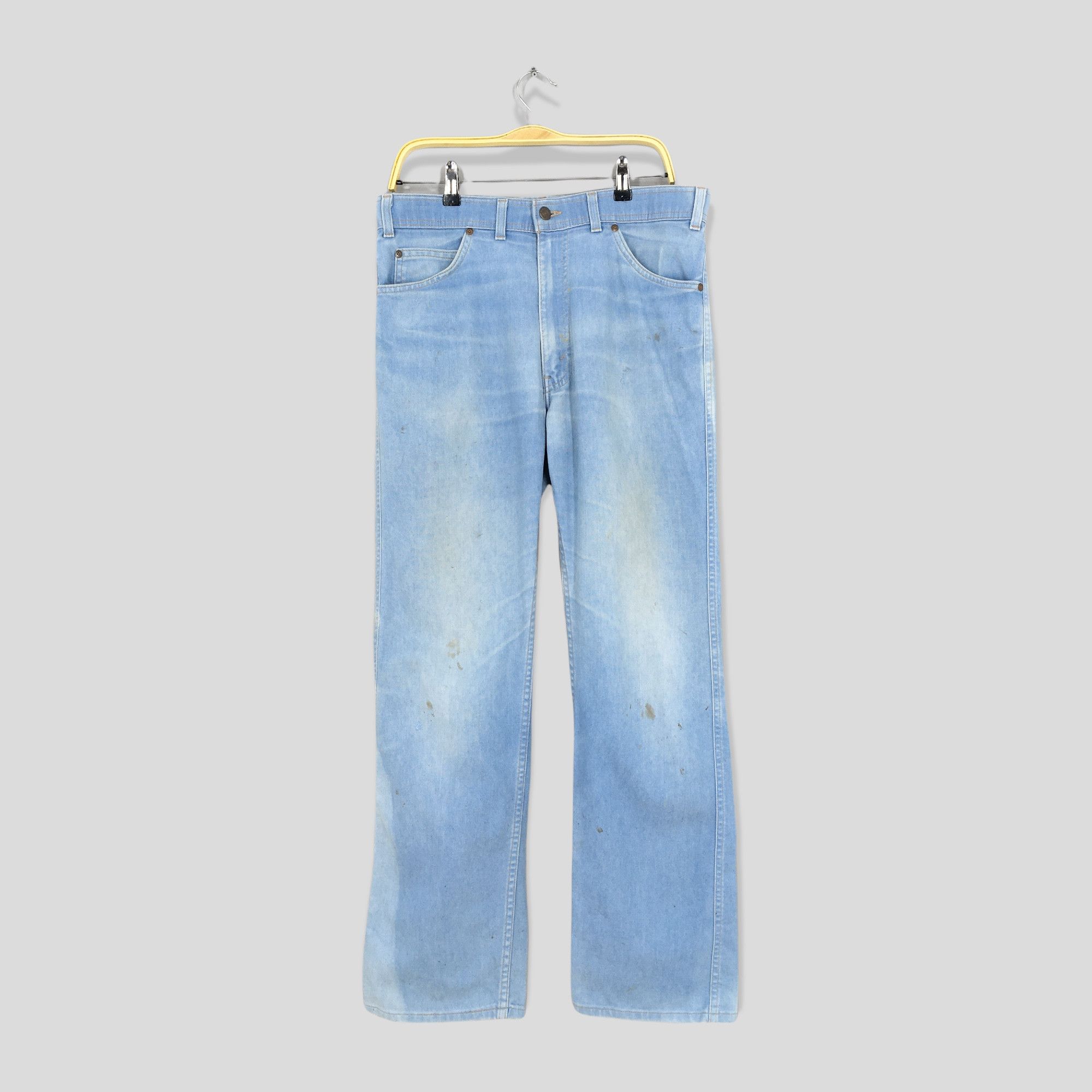 image of Size 34X31 Vintage Relaxed Fit Light Wash Blue Jeans, Men's