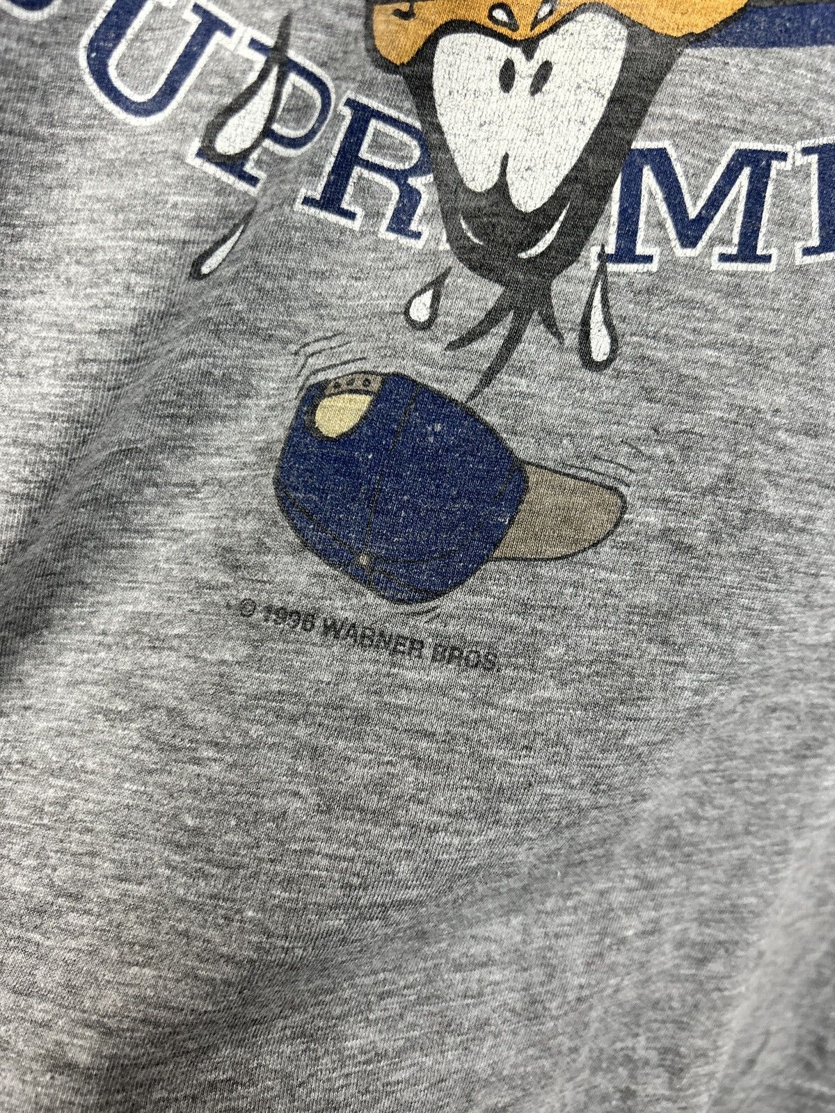 Nutmeg Vintage Georgetown Hoyas 1994 Looney Tunes T-Shirt XL Gray Size US XL / EU 56 / 4 - 4 Thumbnail