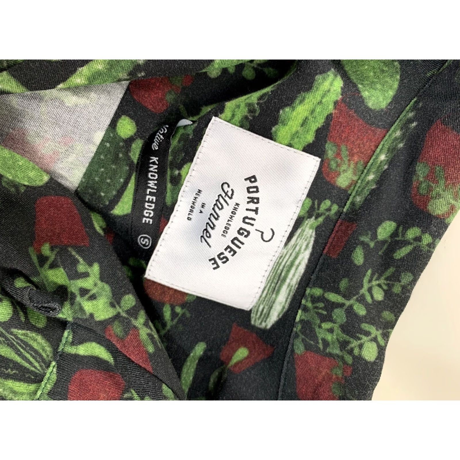 Portuguese Flannel PORTUGUESE FLANNEL Shirt Mens S Short Sleeve Black CACTUS ALL OVER POTtED PLANTS Button-Up - 90s? Size US S / EU 44-46 / 1 - 5 Thumbnail