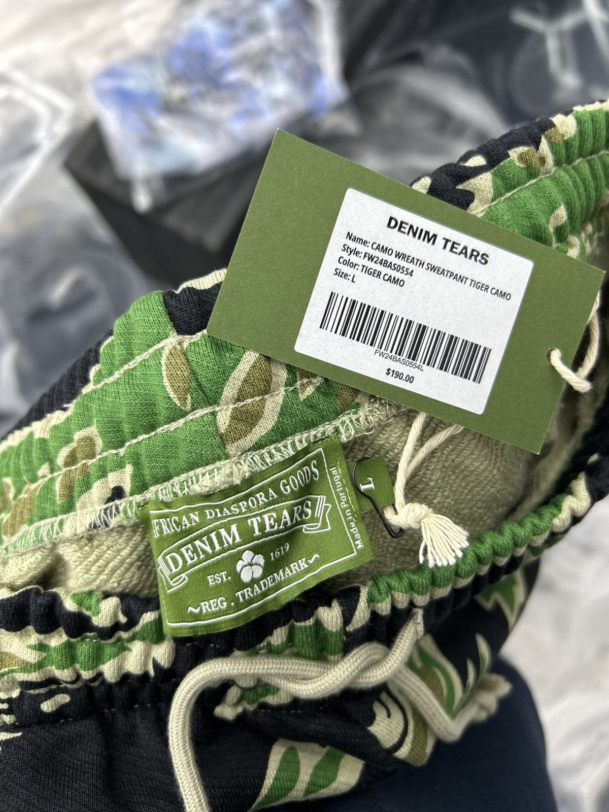 DENIM TEARS Denim Tears Green Tiger Camo Cotton Wreath Sweatpants Size L Size US 34 / EU 50 - 12 Thumbnail
