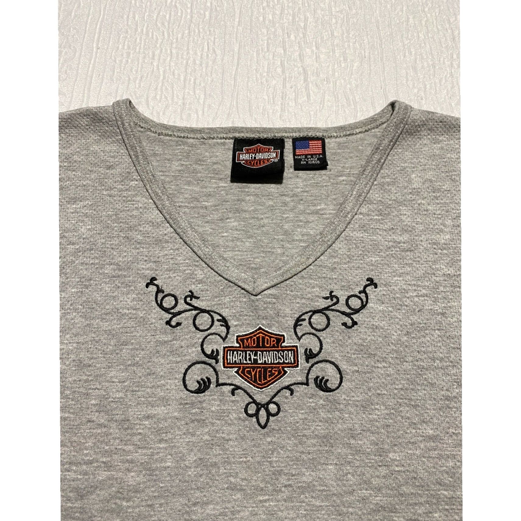 Harley Davidson Harley-Davidson T-Shirt Gray V-Neck Embroidered Logo XL Made in USA Mens Size XL / US 12-14 / IT 48-50 - 2 Thumbnail